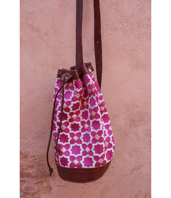 Crossbody tas brocade M | Fuchsia