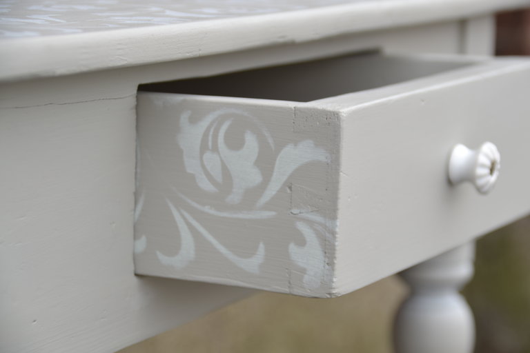 Kreidefarben von Painting the Past - Möbelfarbe Farbton Monument Grey