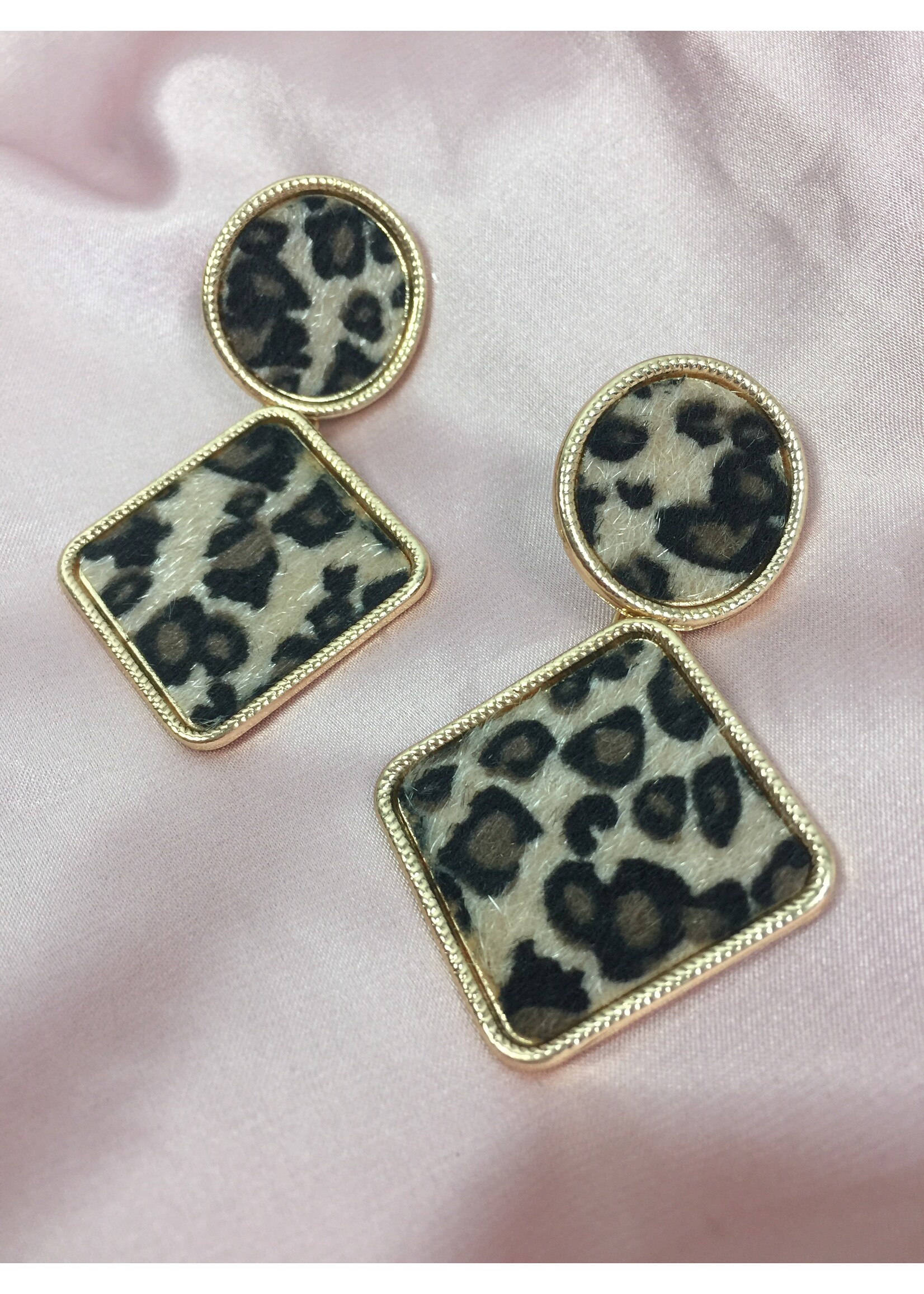 YOU ARE SPECIAL "Panter" Gold Earrings