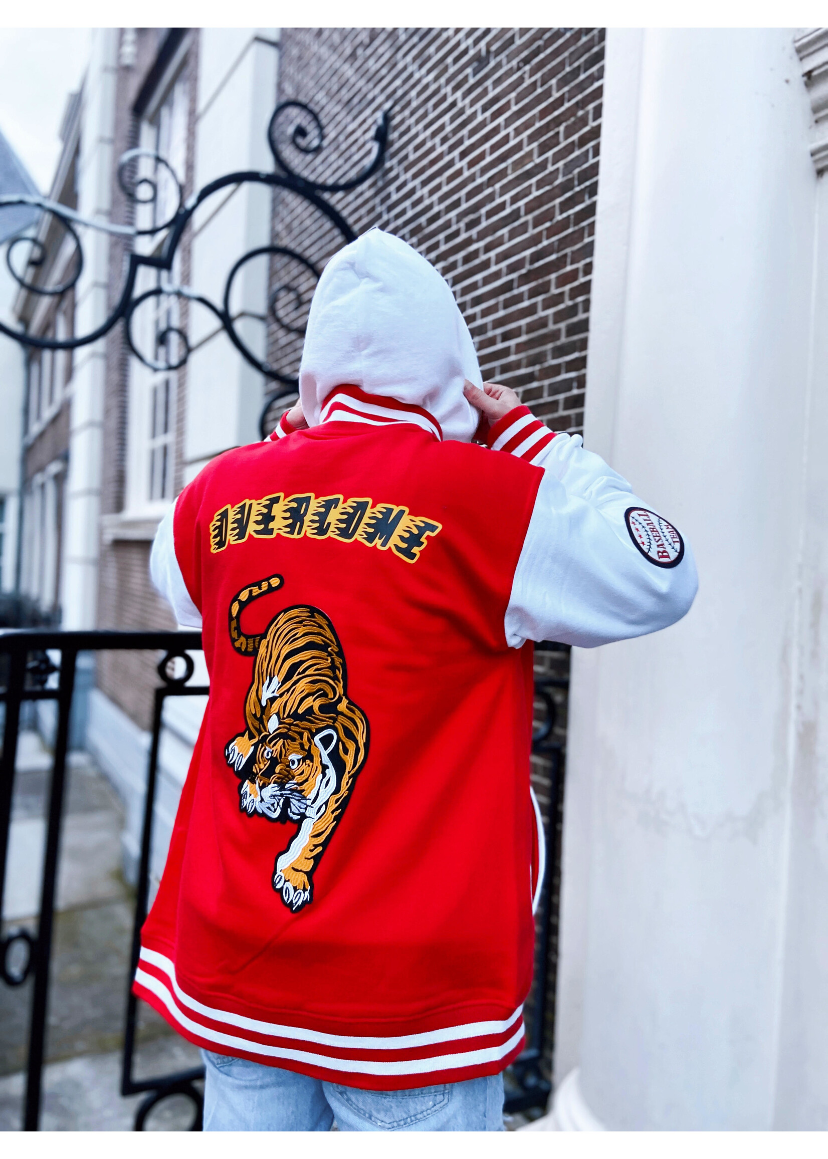 YOU ARE SPECIAL ''Tiger Overcome'' Baseball Jacket Unisex (1 exemplaar)