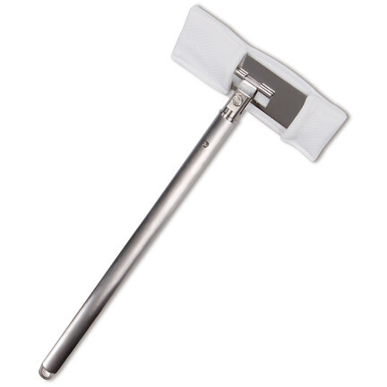 Flow bench cleaning systems