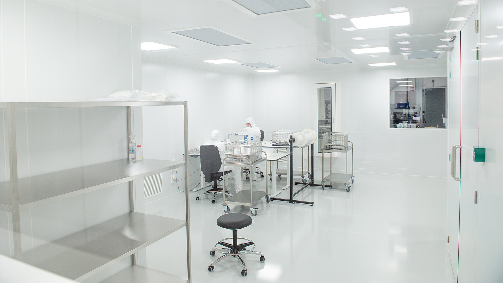 61m² Cleanroom voor RM Precision — 2