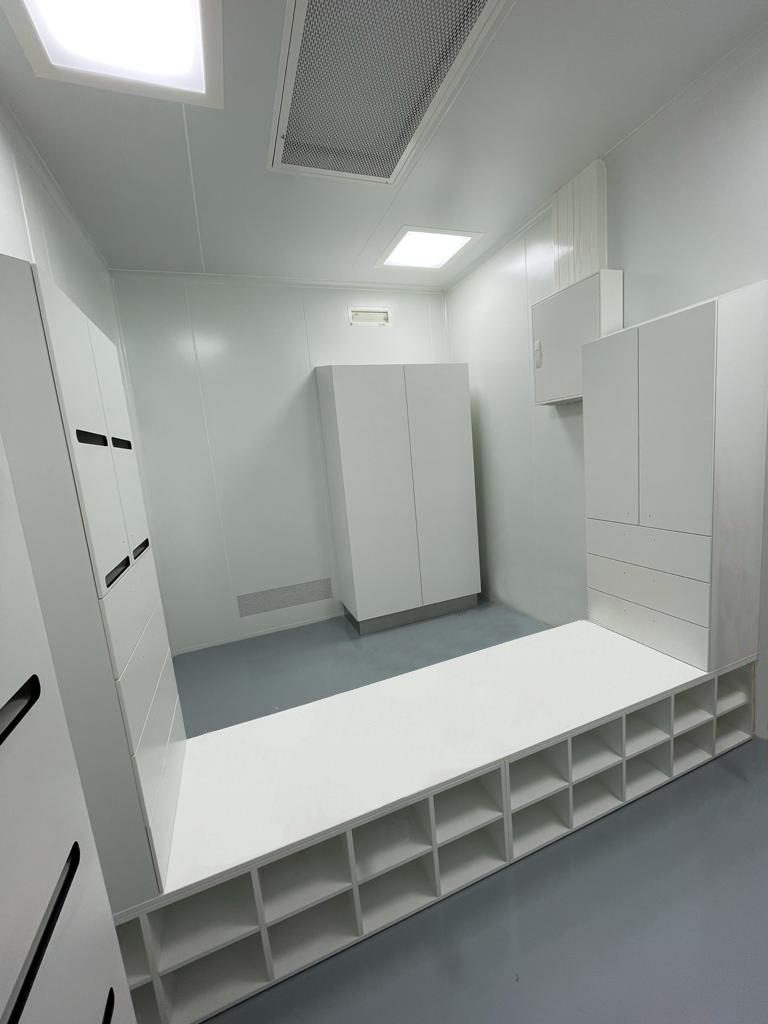 330m²  PanelBloc-cleanroom voor Royal Meilink (IPS & Innovar) — 2