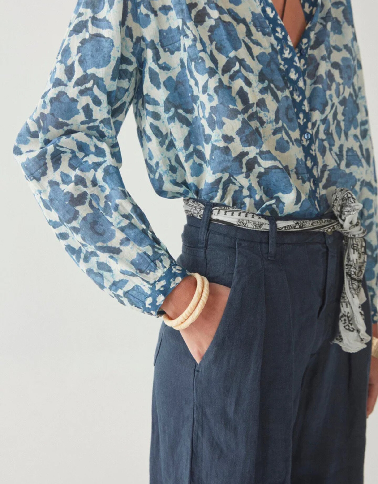 Maison Hotel Blouse 'Beatrice ' - Blue Lagoon - Maison Hotel