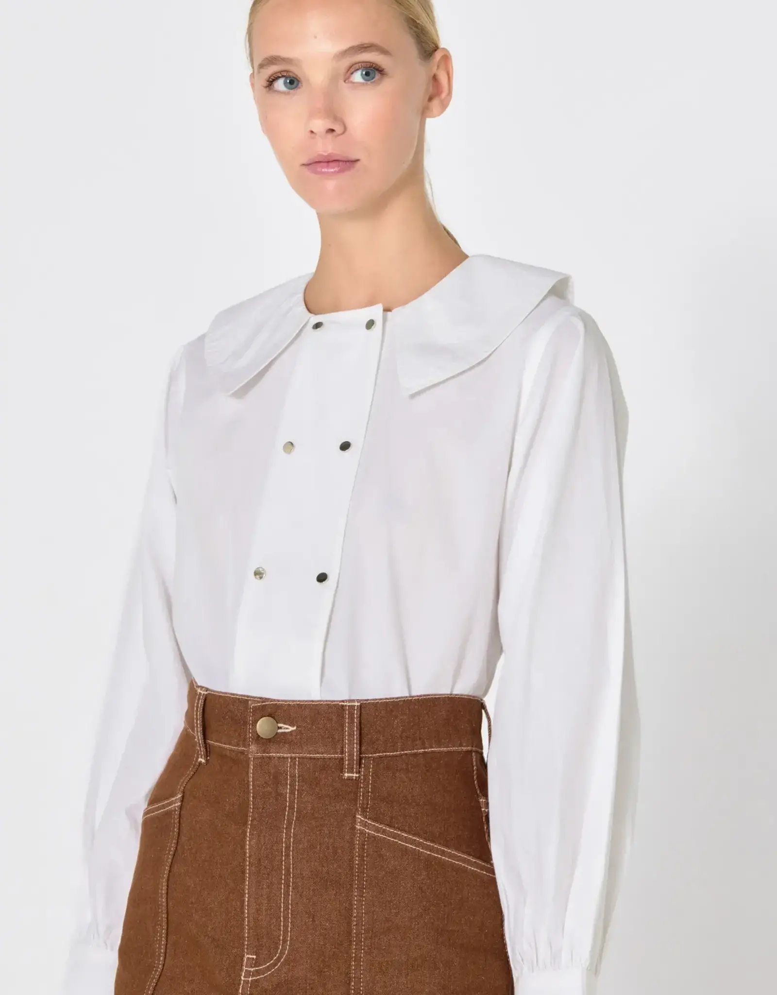 The Tiny Big Sister Blouse 'Buttoned' - White - The Tiny Big Sister