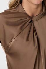 Blouse Satin 'Fleur Drapy' - Dusty Brown - Neo Noir
