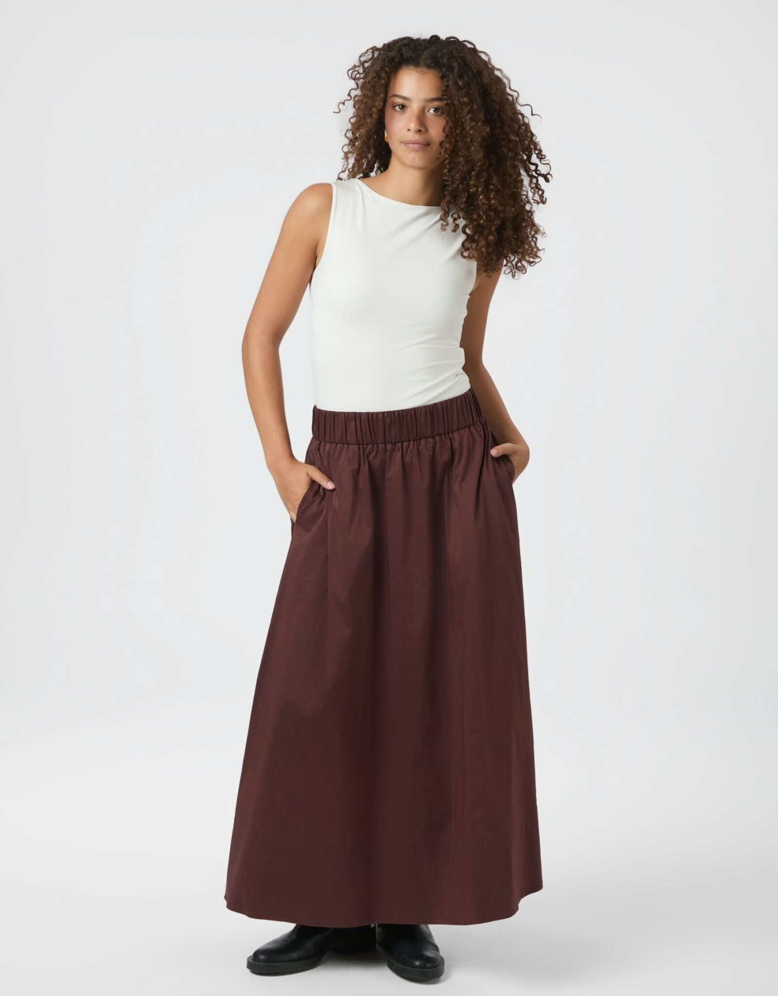 Rok Long 'Yara' - Burgundy - Neo Noir