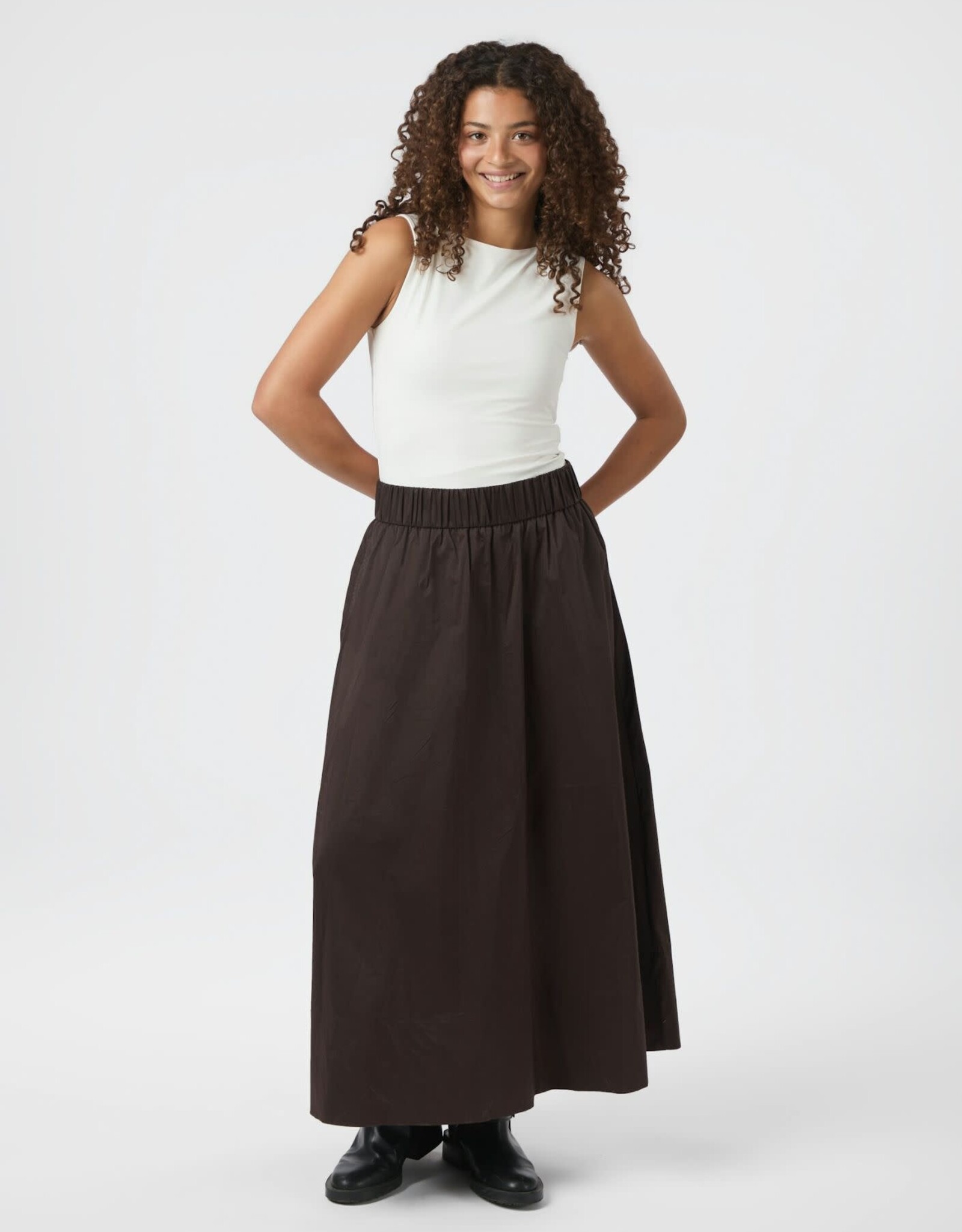 Rok Long 'Yara' - Chocolate Brown - Neo Noir