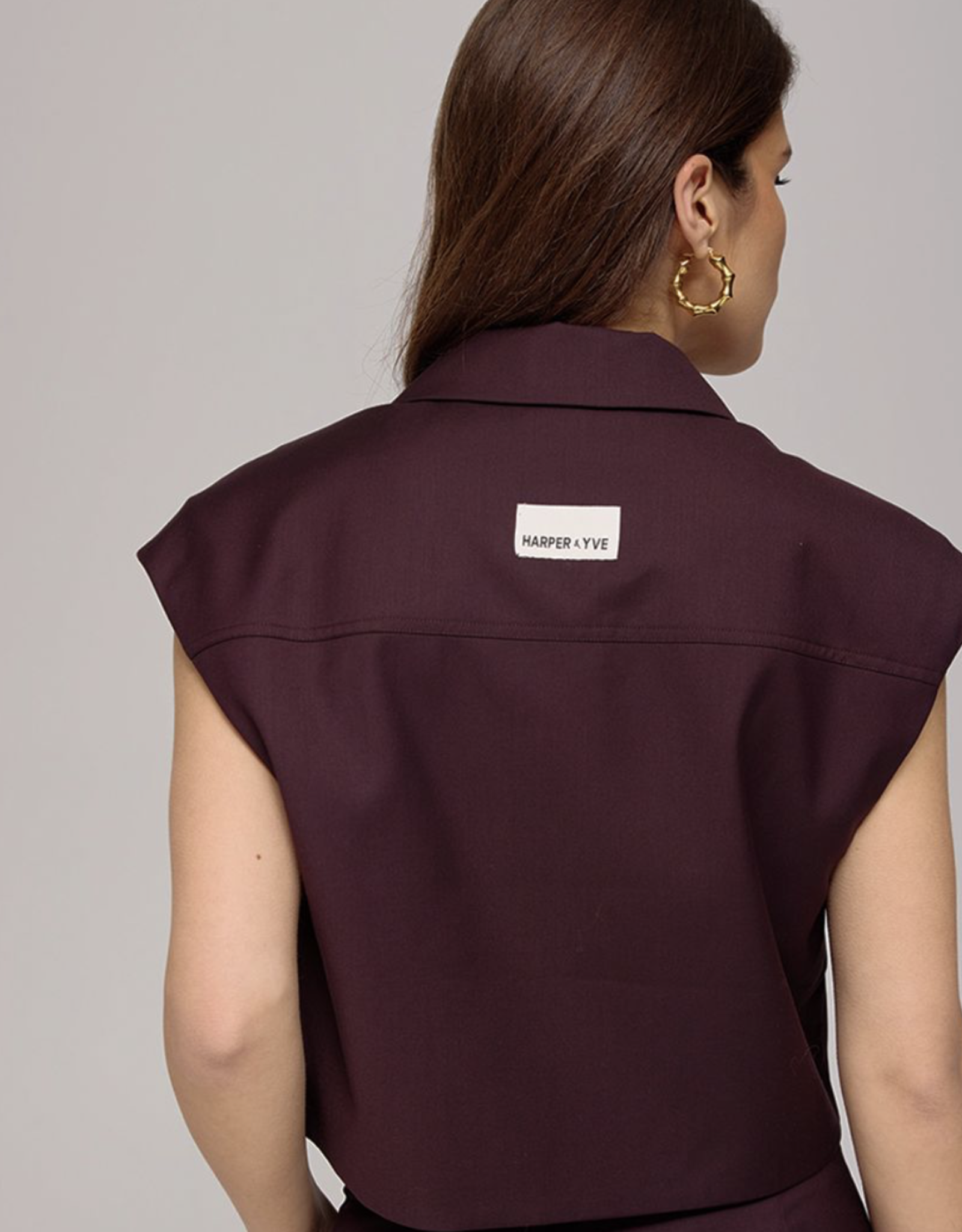 Harper&Yve Blazer Zonder Mouw 'Esmee' - Dark Fudge - Harper&Yve