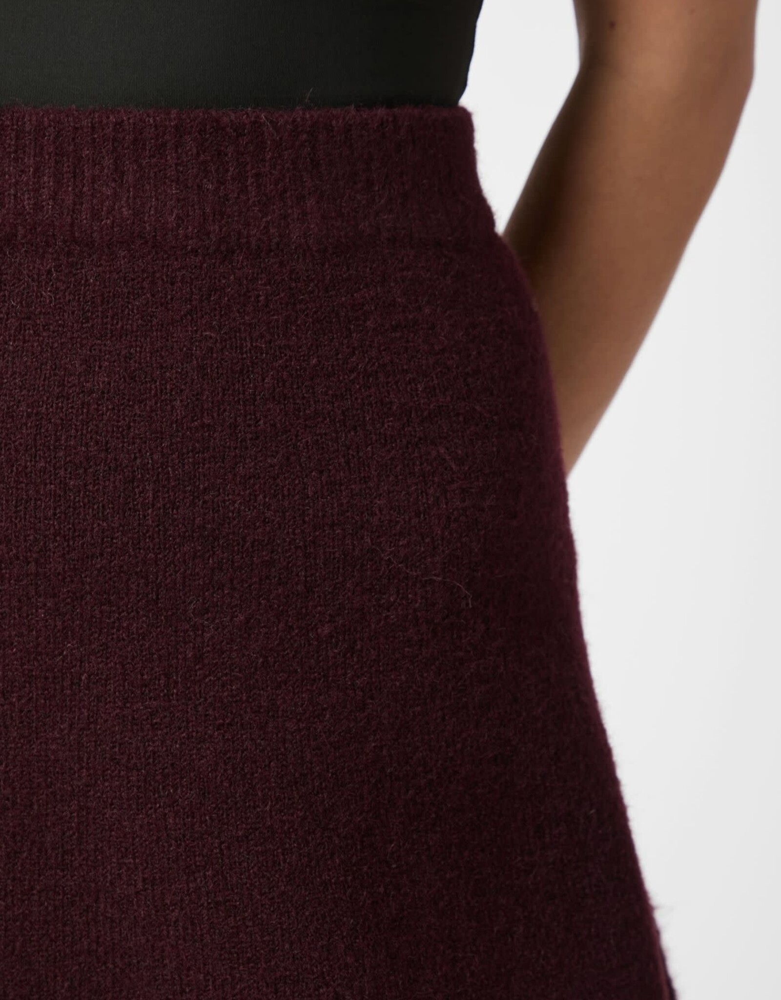 Rok Knit 'Gisa' - Wine - Neo Noir