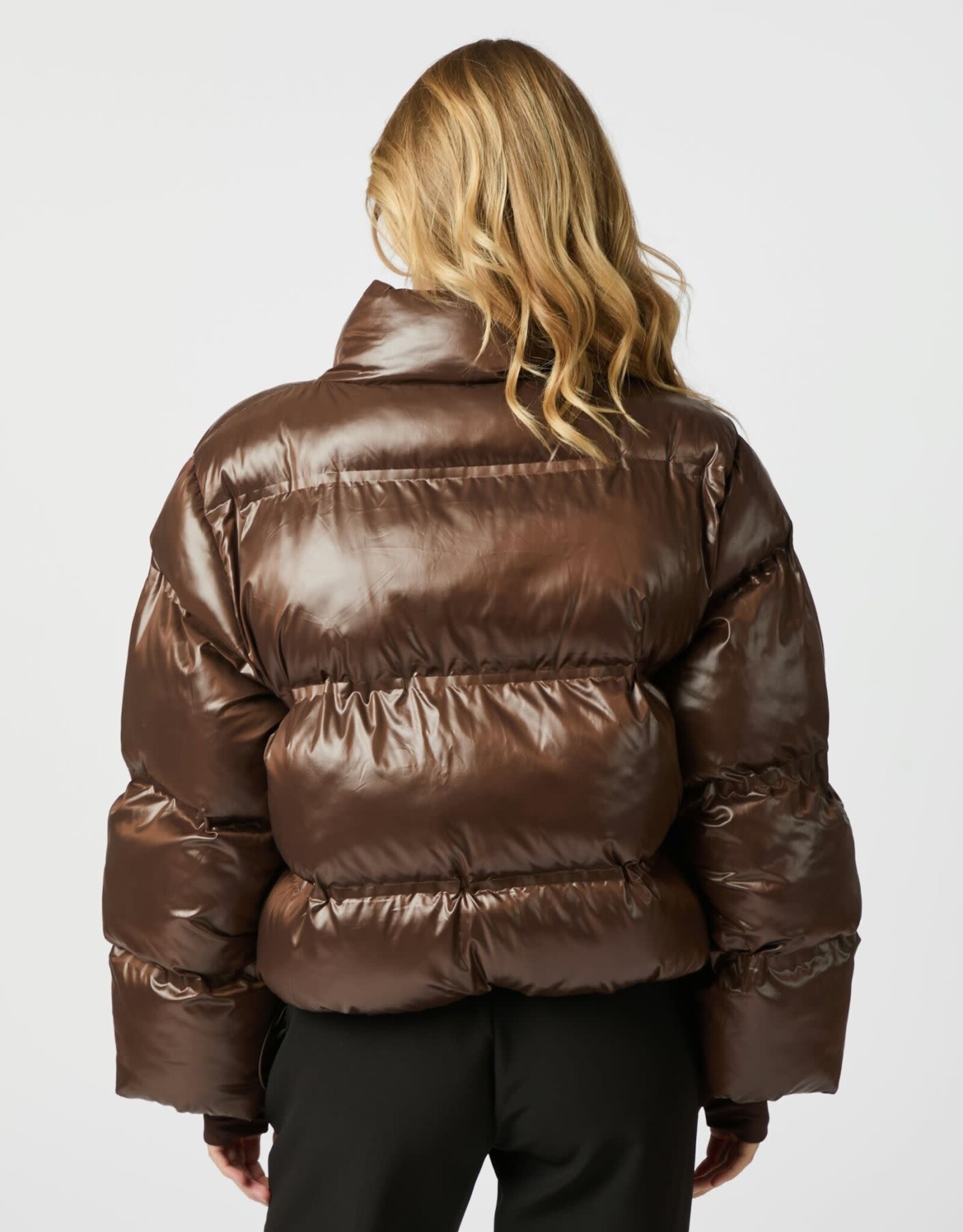 Puffer 'Rhea' - Dark Brown - Neo Noir