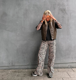 Catwalk Junkie Jeans Zebra 'Loose Fit' - Sand - Catwalk Junkie