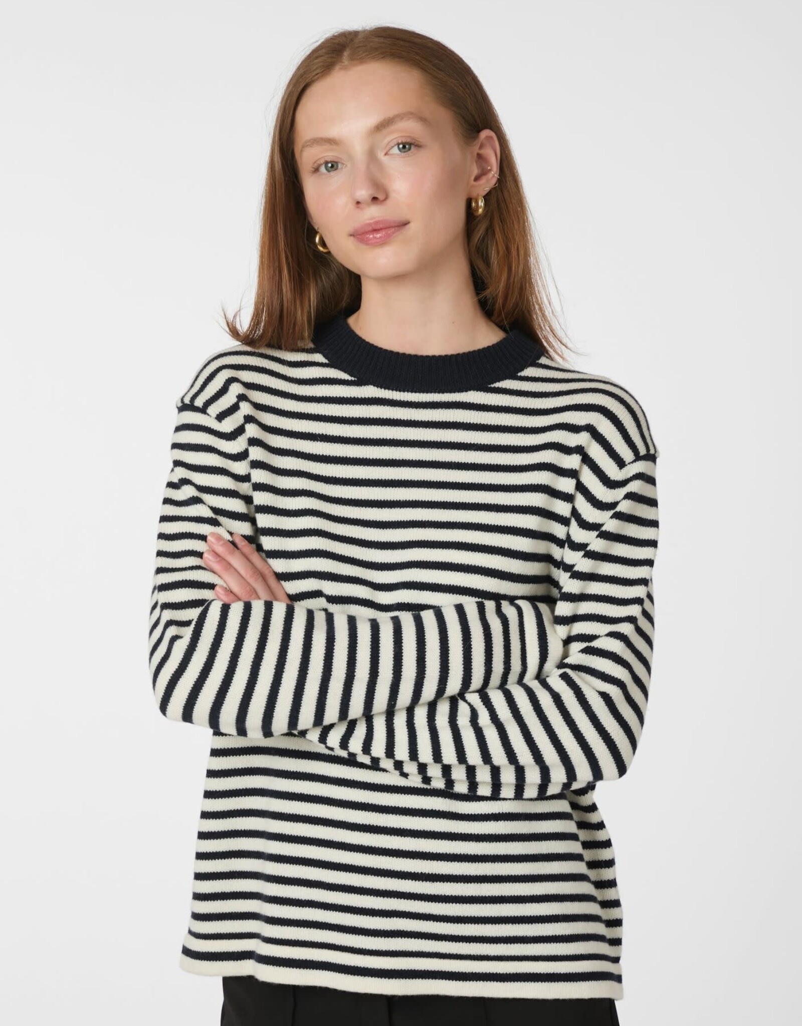 Pull Stripe 'Rivi' - White/Navy - Neo Noir