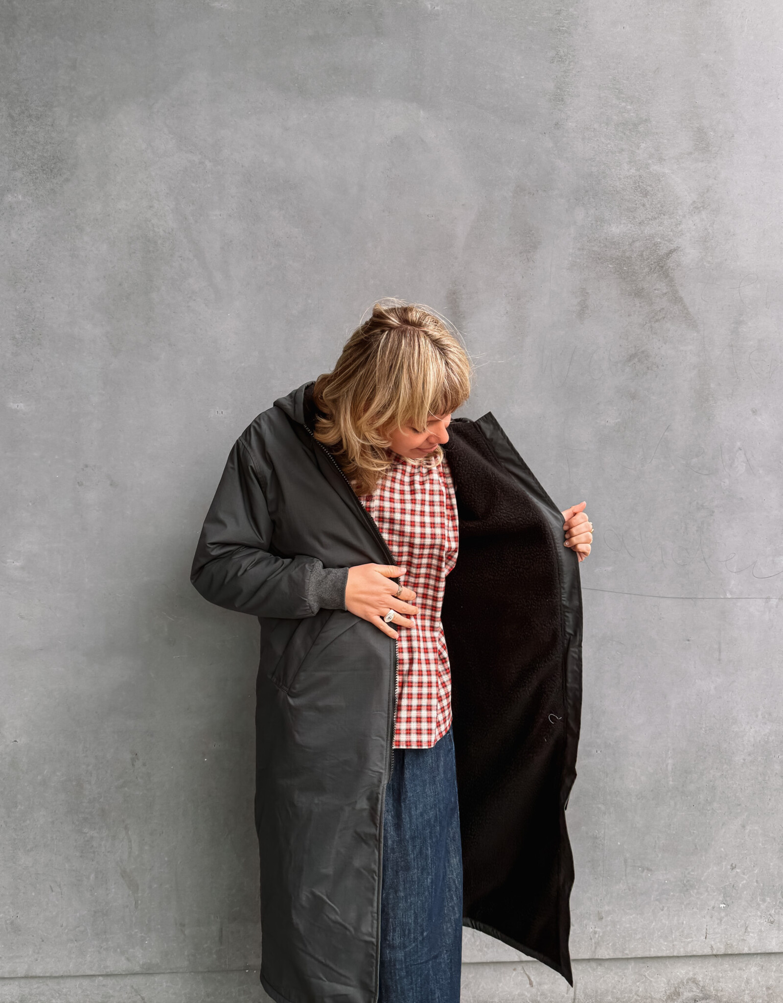 Laure+Max Lange Jas 'Giovanny' - Carbone Sans Print - Laure+Max