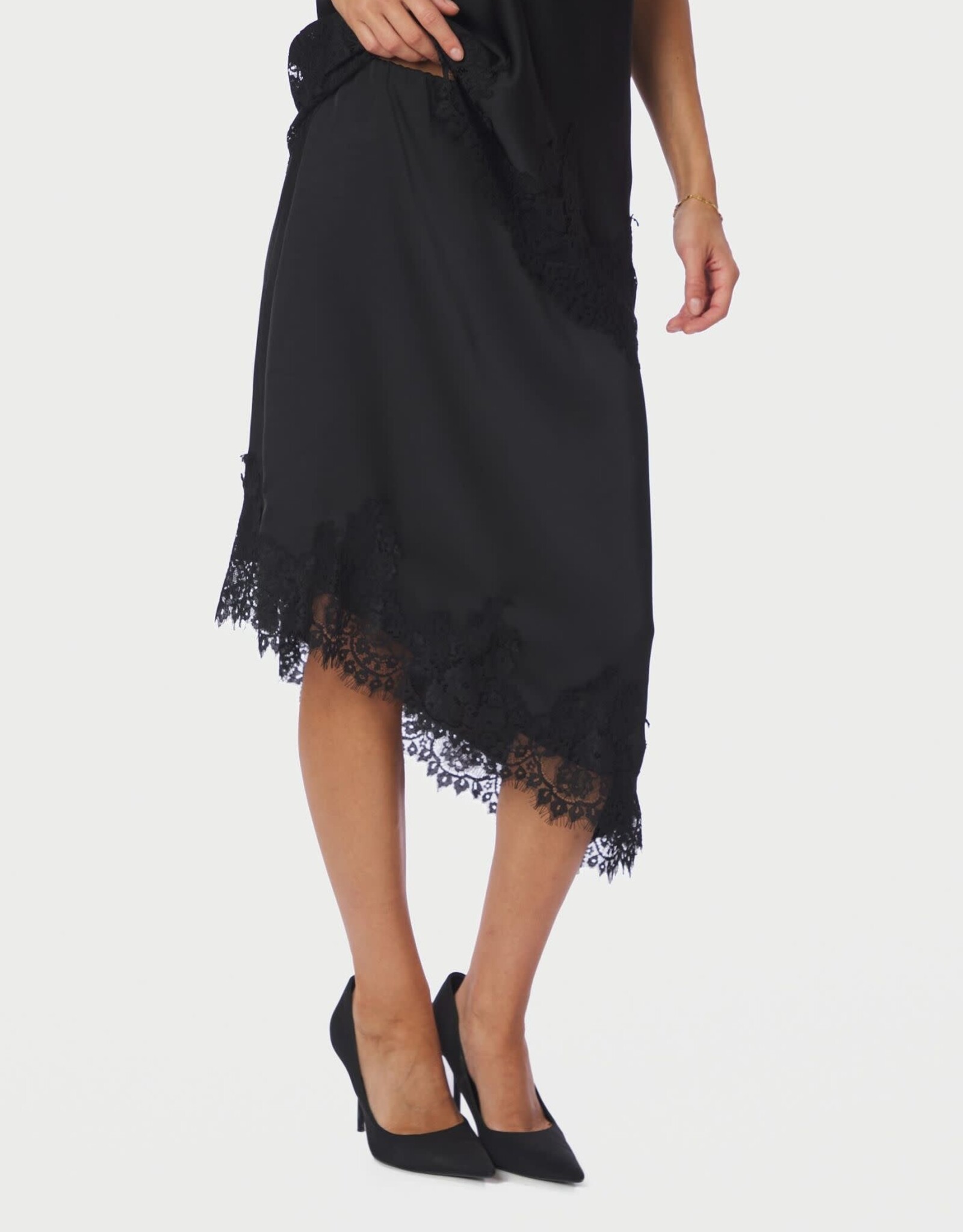 Rok Lace 'Fiora' - Black - Neo Noir
