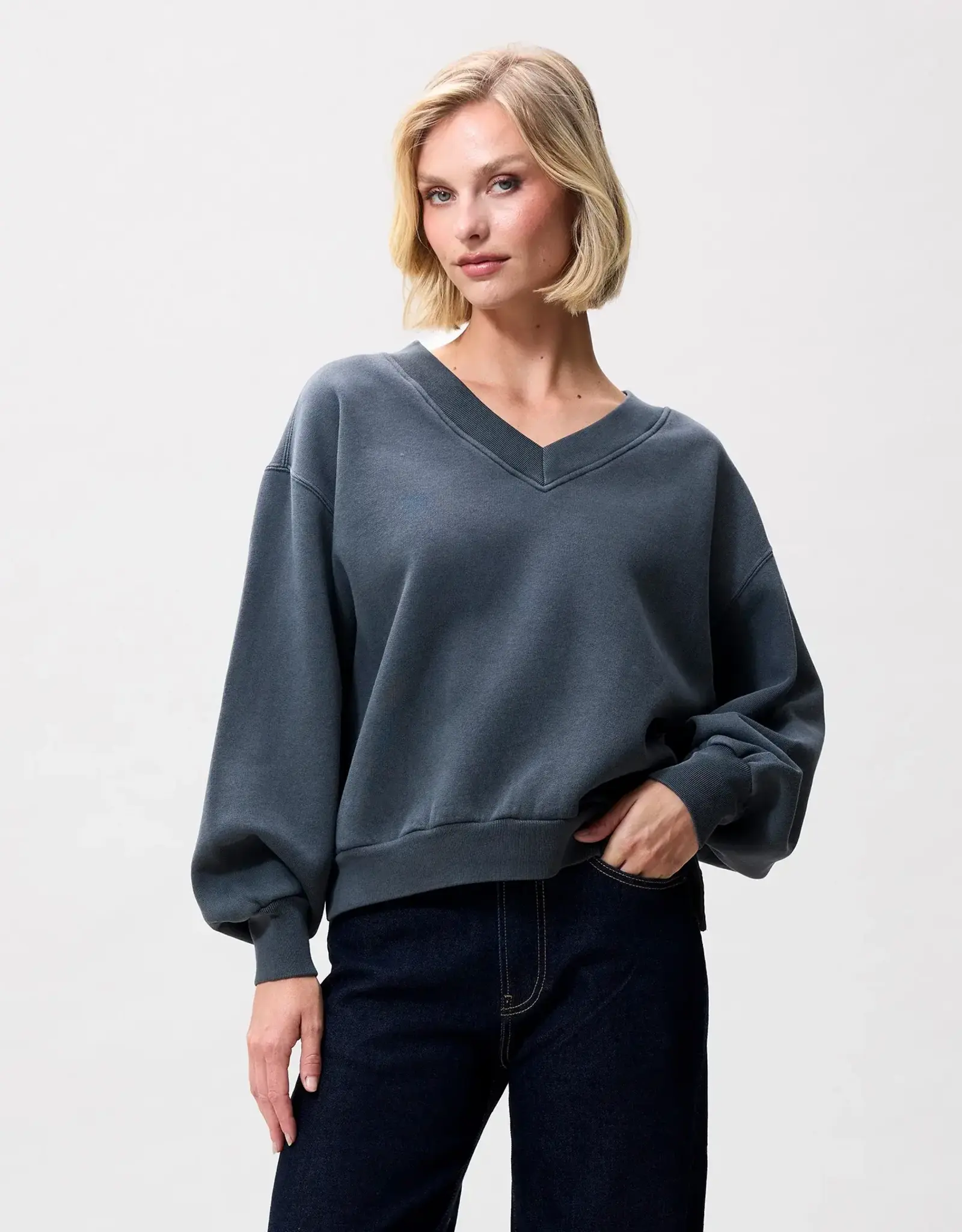 Catwalk Junkie Sweater 'Vneck' - Carbon - Catwalk Junkie