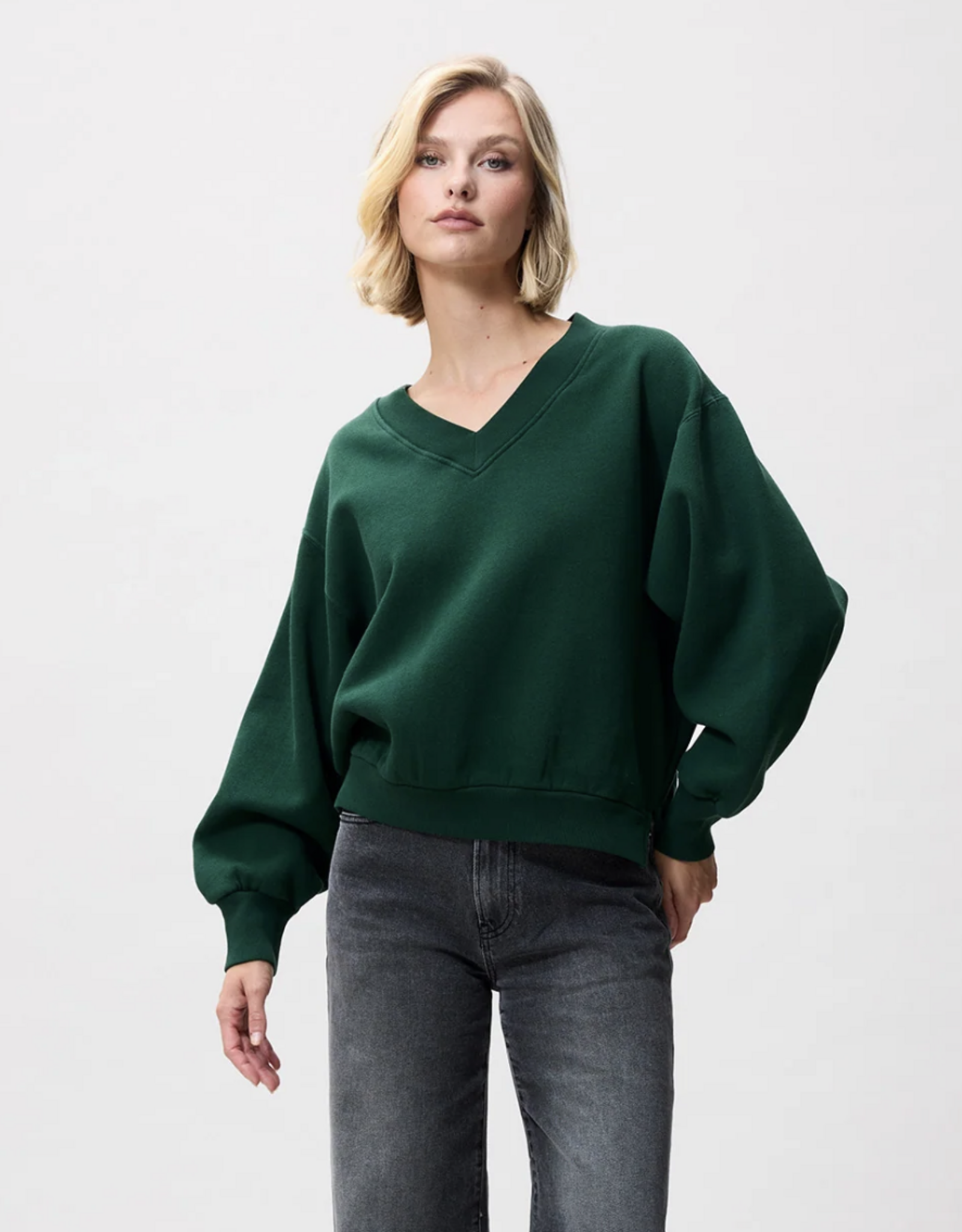 Catwalk Junkie Sweater 'V-Neck - Pine Forest - Catwalk Junkie