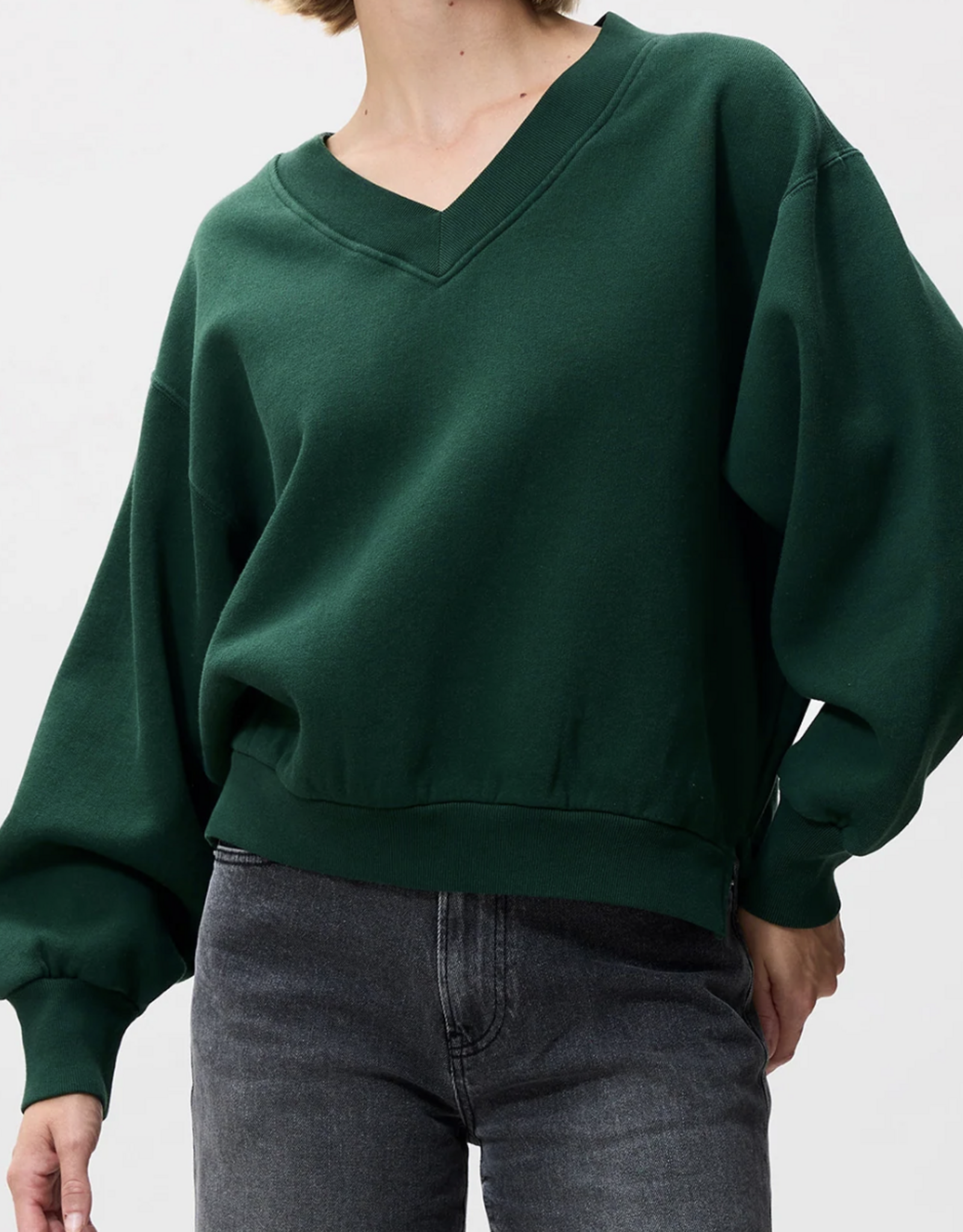 Catwalk Junkie Sweater 'V-Neck - Pine Forest - Catwalk Junkie