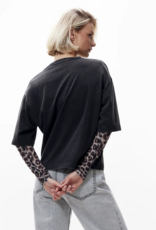 Catwalk Junkie T-Shirt Leopard Sleeves 'Loose Fit' - Faded Dark Grey - Catwalk Junkie