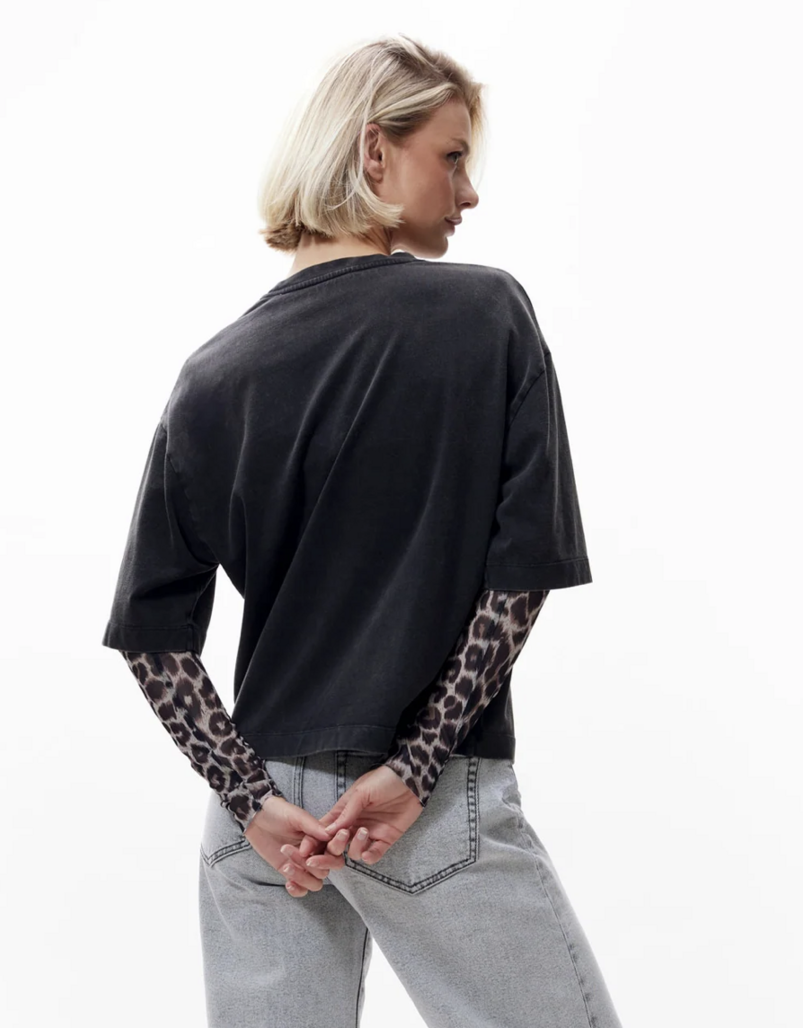 Catwalk Junkie T-Shirt Leopard Sleeves 'Loose Fit' - Faded Dark Grey - Catwalk Junkie