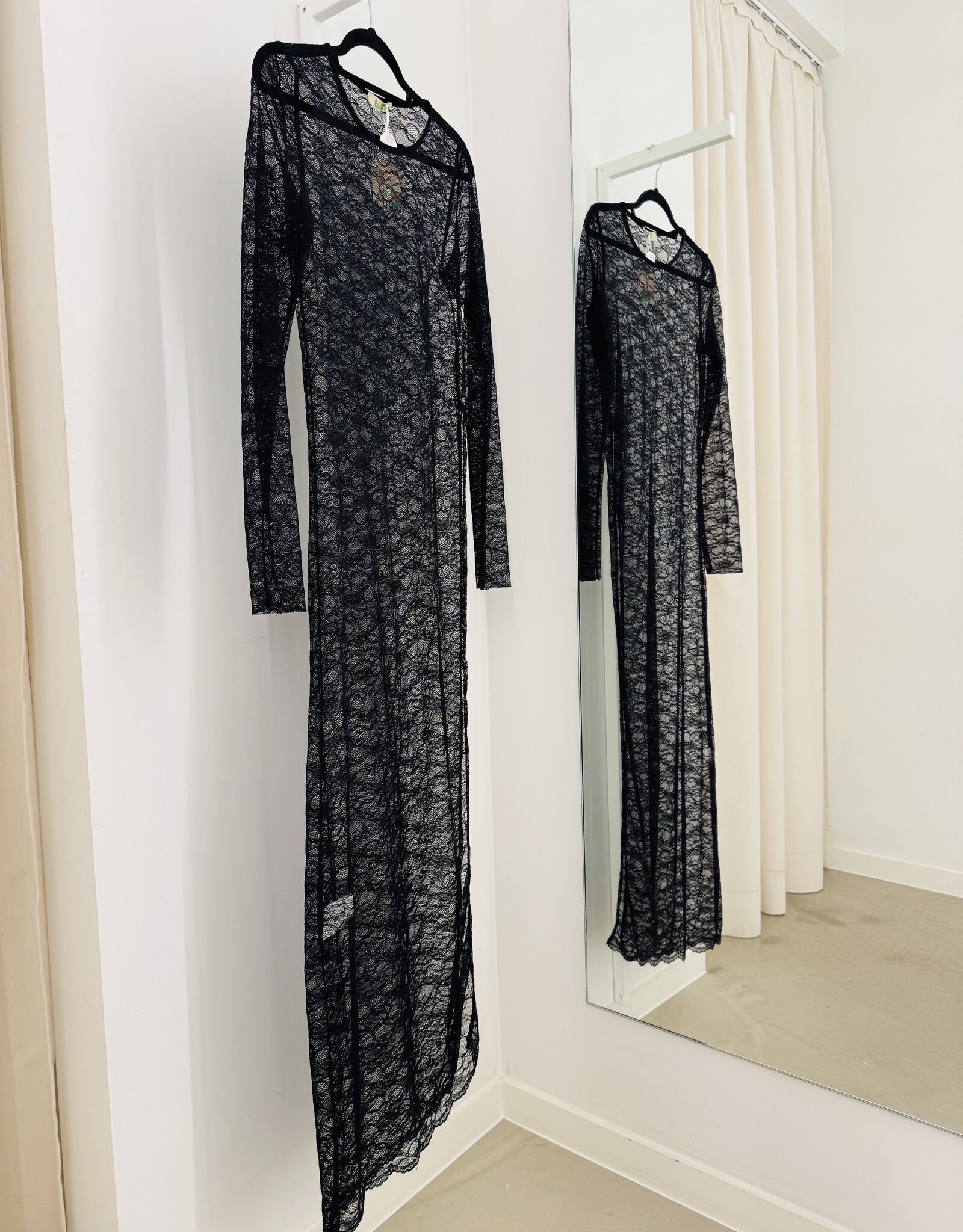 The Golden House Sarl Lange Jurk Kant  'Grace' - Black TU