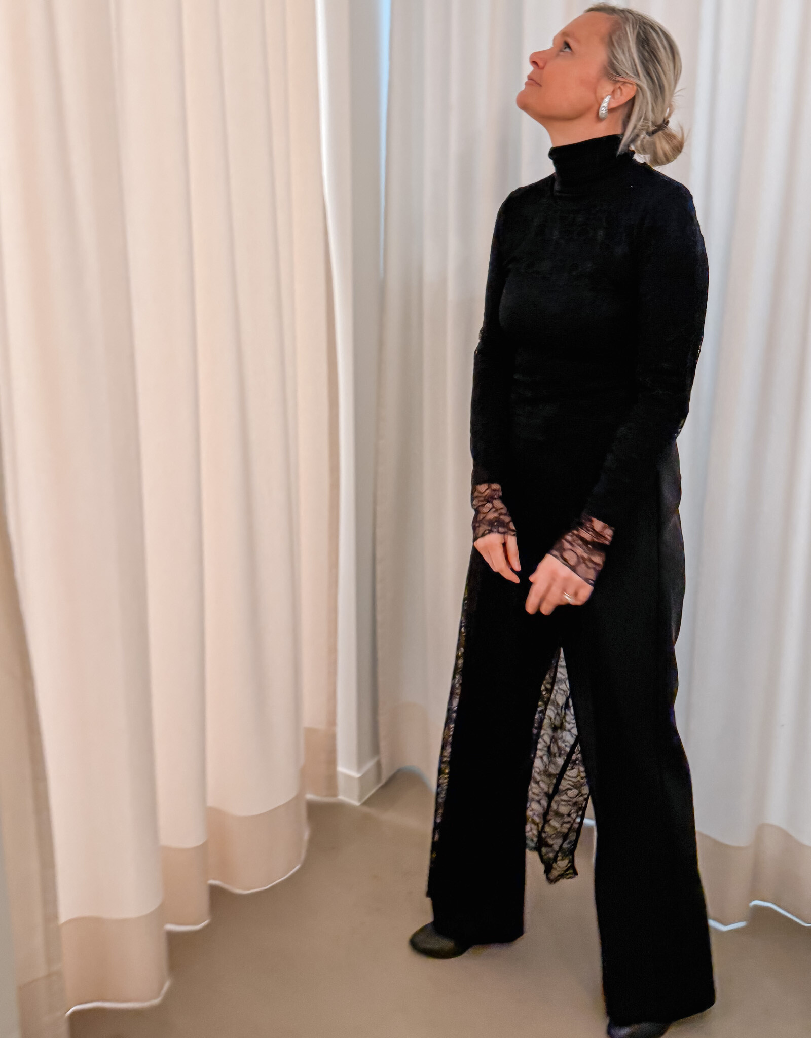 The Golden House Sarl Lange Jurk Kant  'Grace' - Black TU