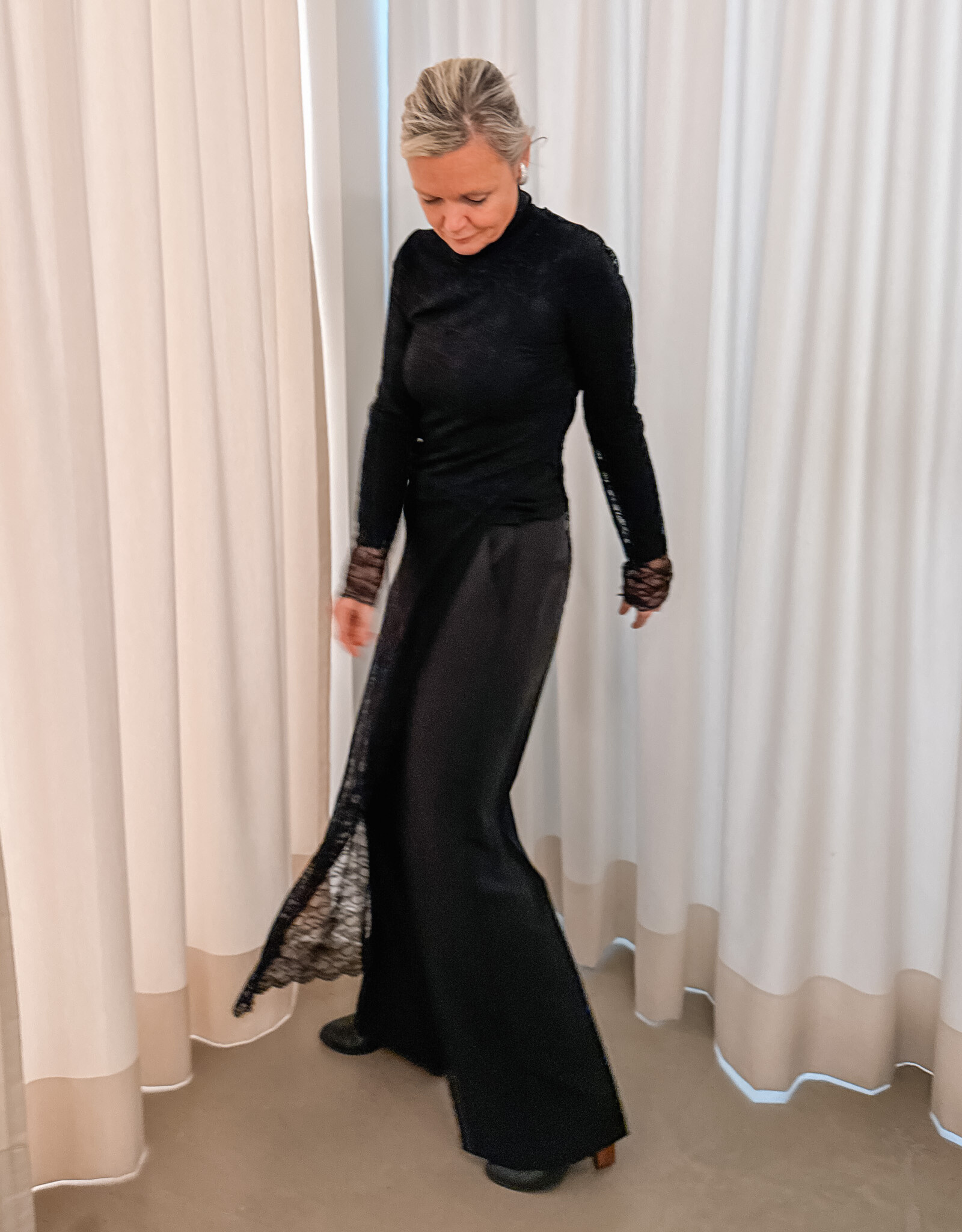 The Golden House Sarl Lange Jurk Kant  'Grace' - Black TU