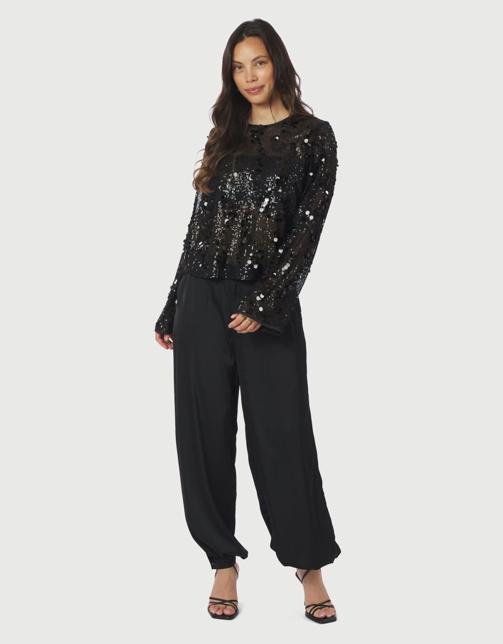 Broek Drapy Satin Balloon 'Fayla' - Black - Neo Noir