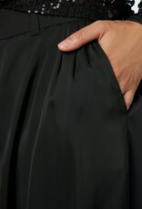 Broek Drapy Satin Balloon 'Fayla' - Black - Neo Noir