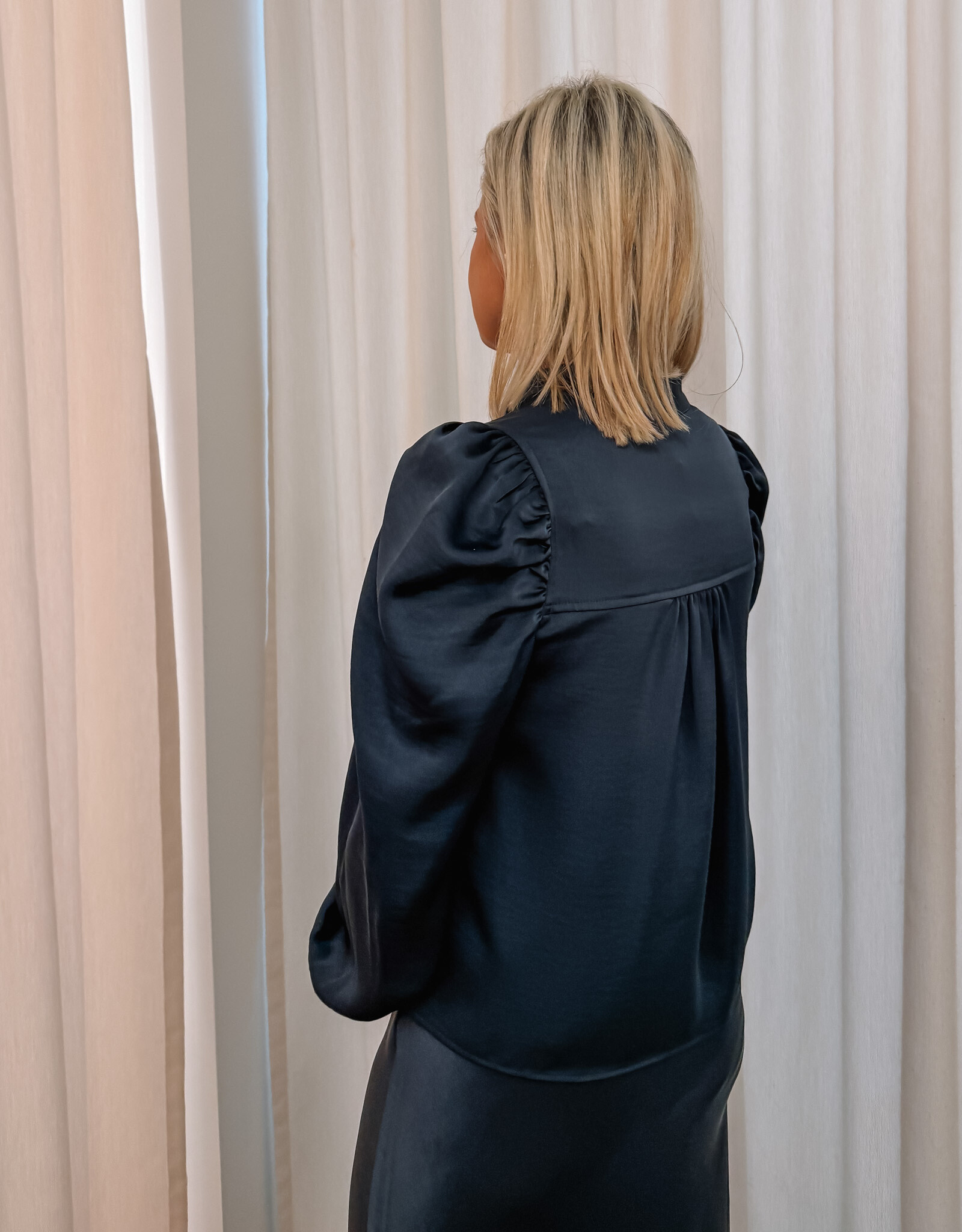 Blouse Heavy Sateen 'Rosslyn' - Midnight  Blue - Neo Noir