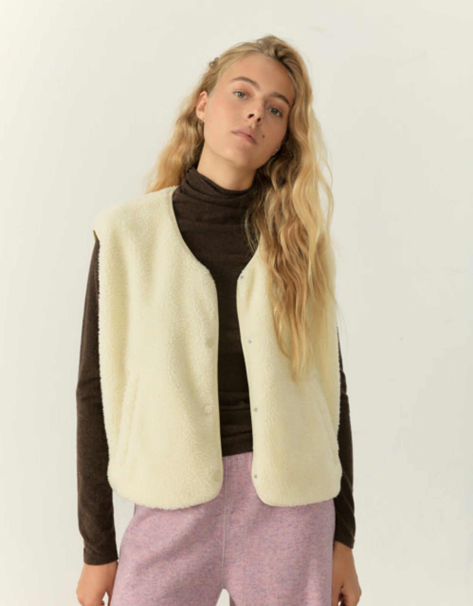 American Vintage Mouwloos Vestje 'Hoktown' - Ecru - American Vintage