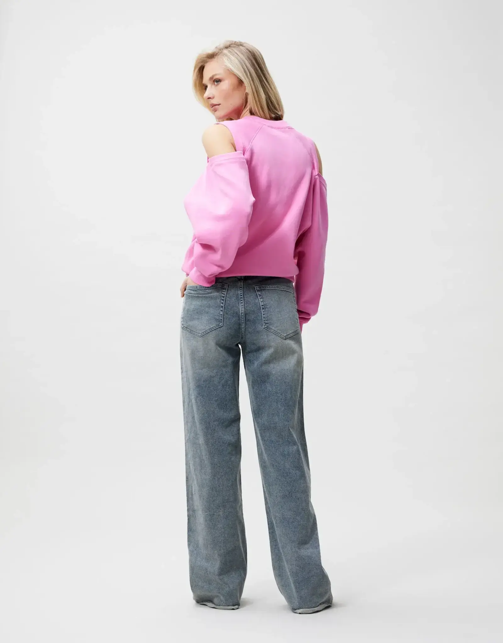 Catwalk Junkie Sweater  'With Cut Out' - Rosebloom - Catwalk Junkie