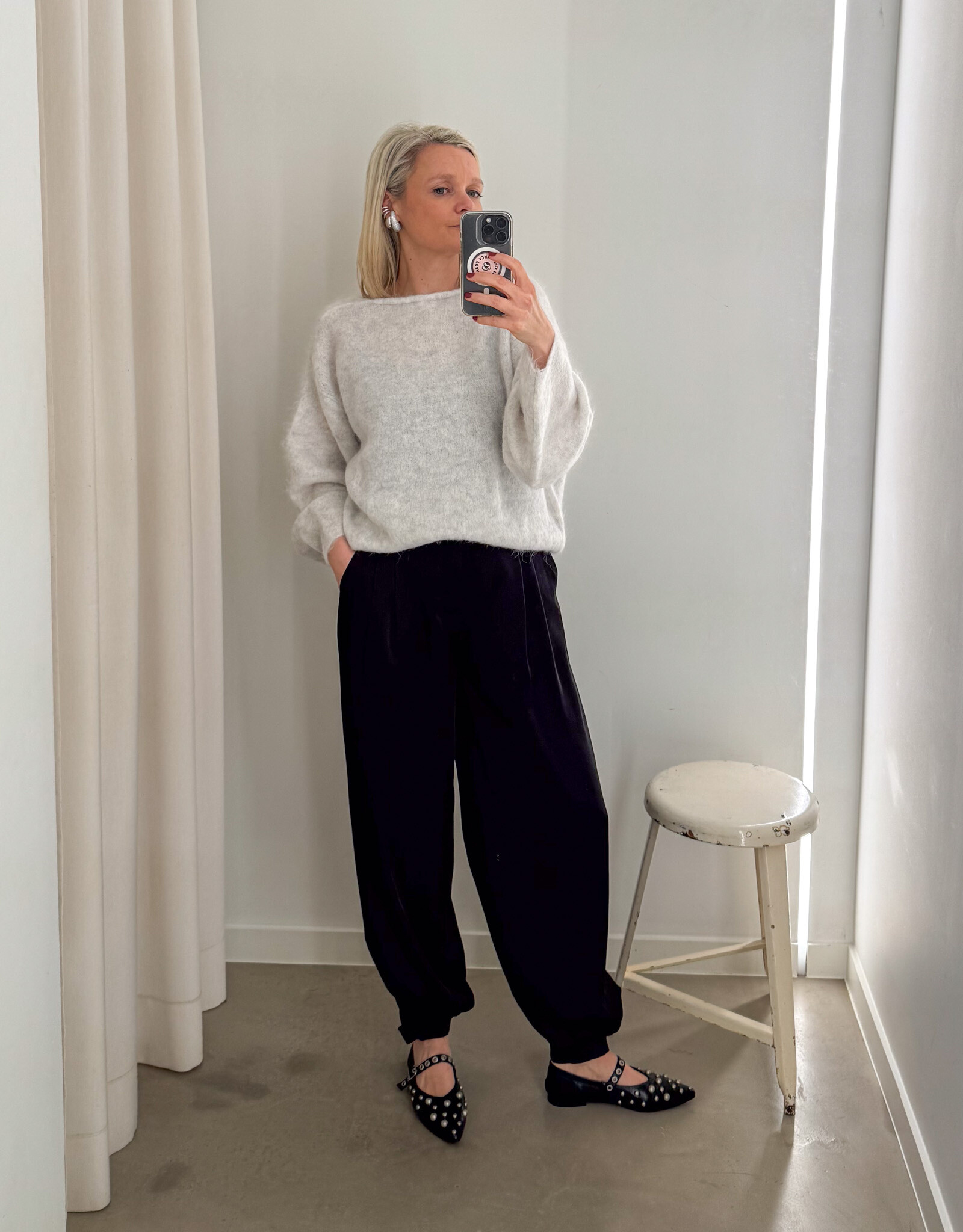 Broek Drapy Satin Balloon 'Fayla' - Black - Neo Noir