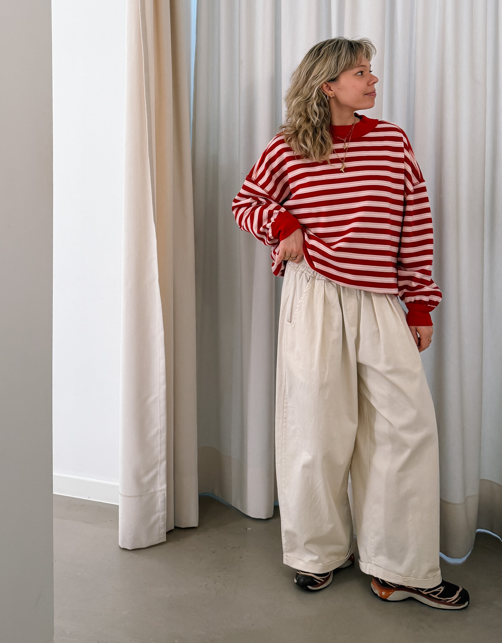 The Golden House Mom Sweater Stripe 'Bieke' - Red  TU