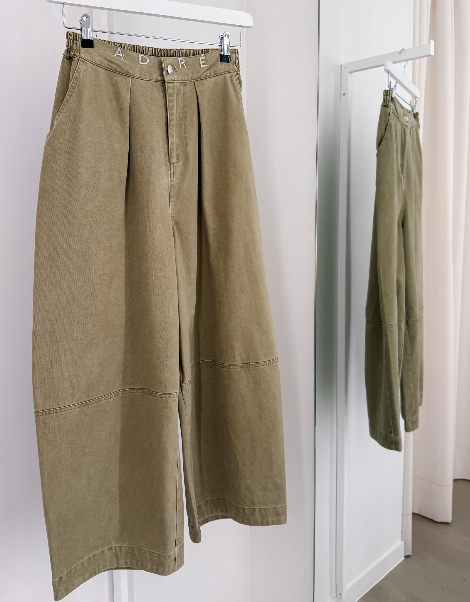 The Golden House Ad Broek 'Tiago' - Olive - Adoré