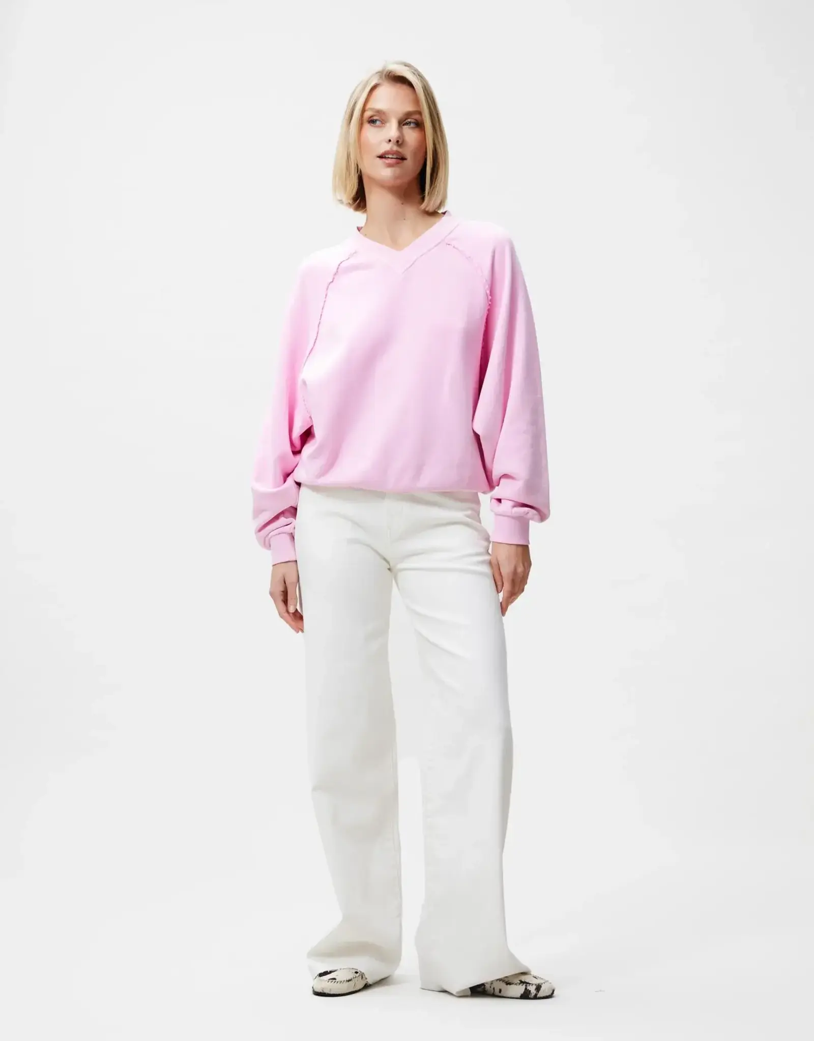 Catwalk Junkie Sweater 'V-Neck' - Fairy Tale - Catwalk Junkie