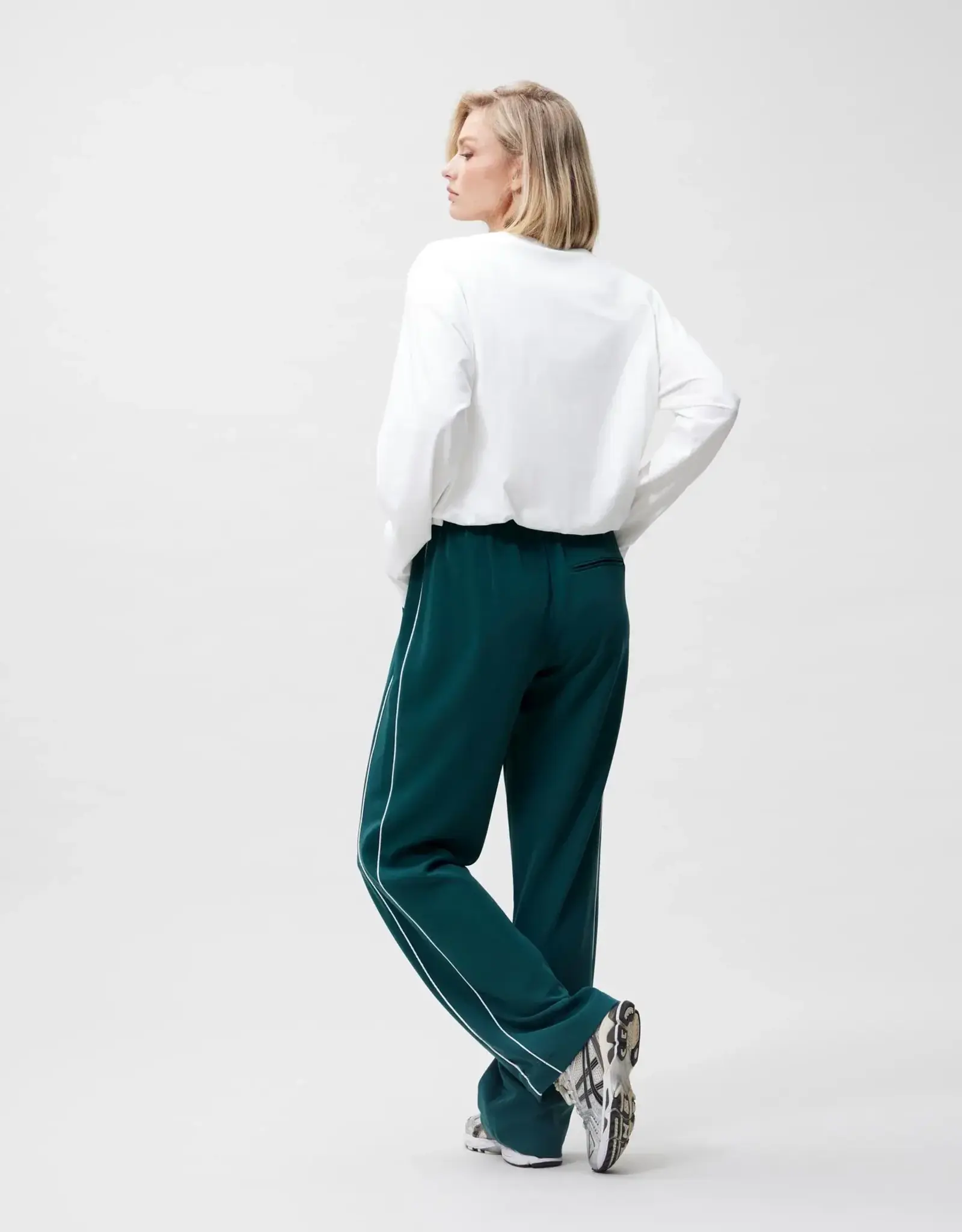 Catwalk Junkie Broek 'Tracksuit' -  Sea Moss - Catwalk Junkie