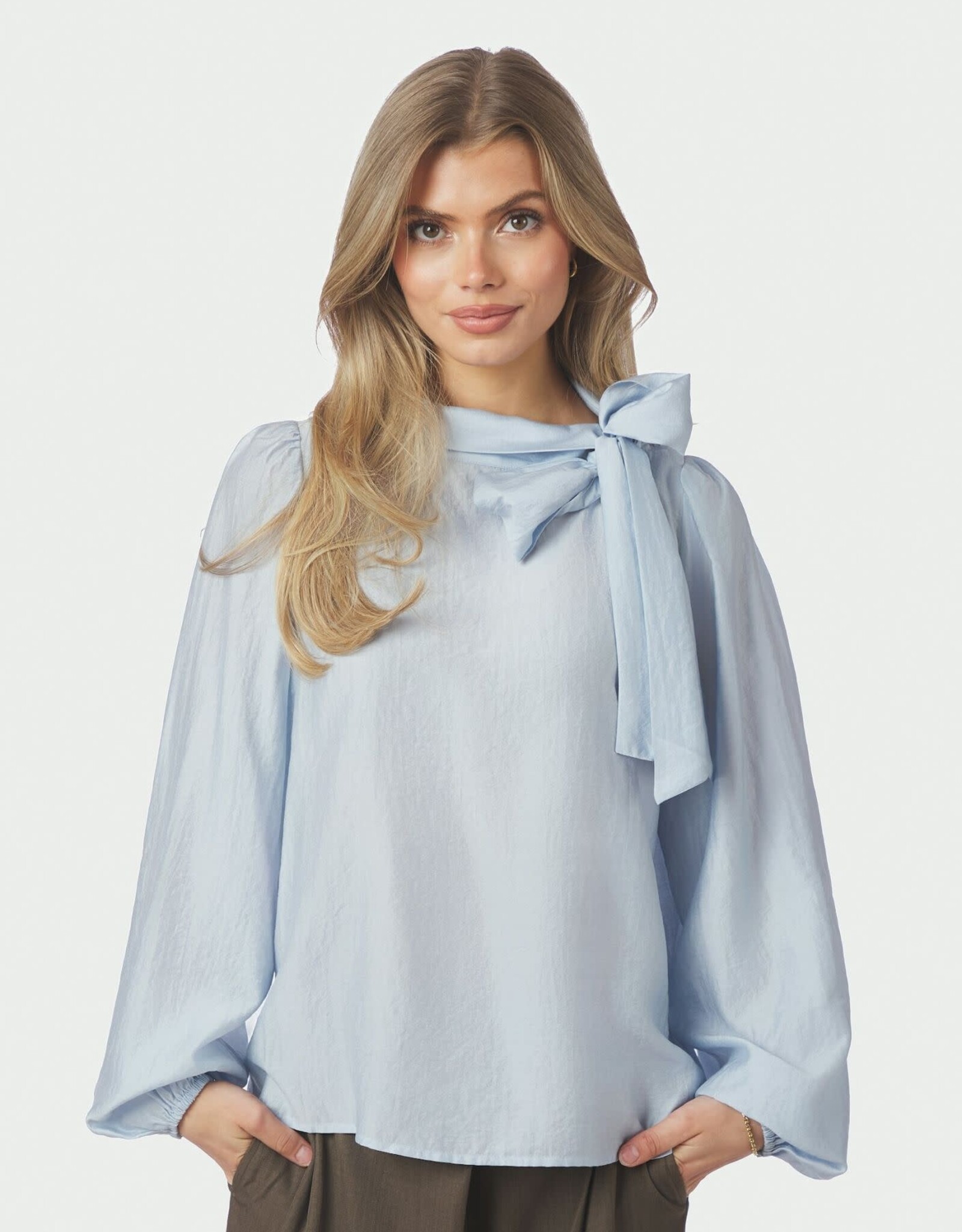 Blouse 'Selene' - Light Blue - Neo Noir