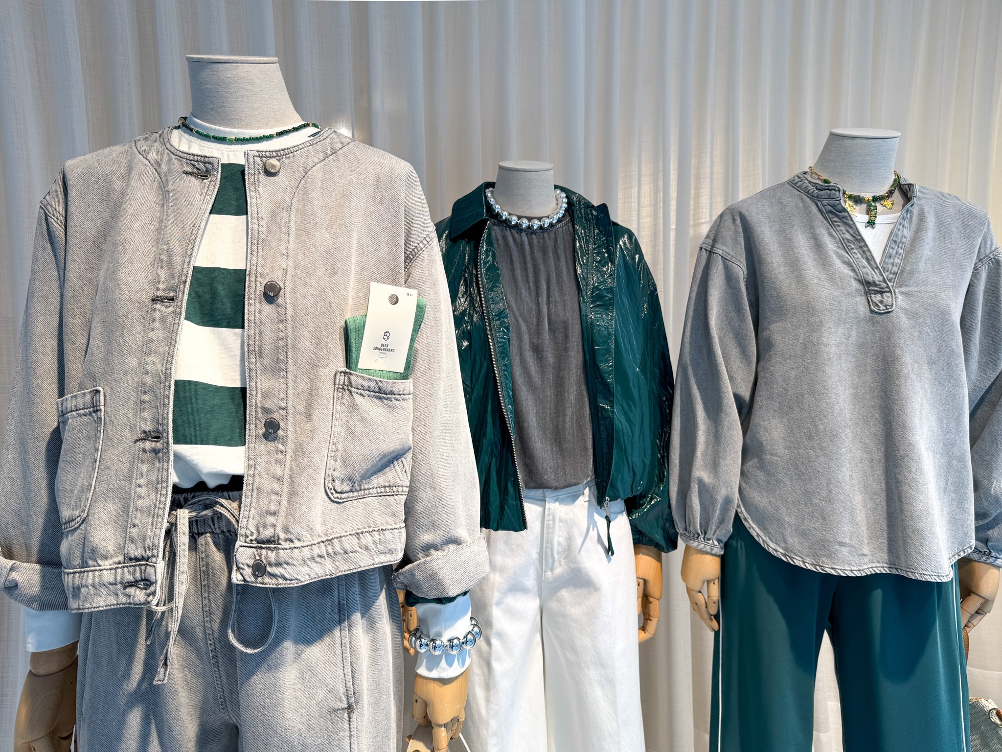 WindowLook-TheGoldenHouse-januari-SS2026