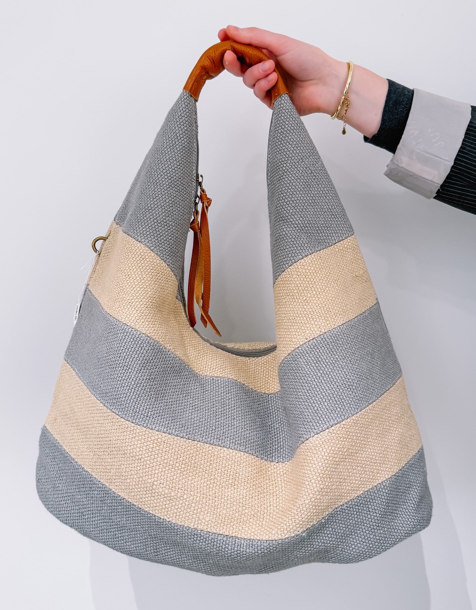 The Golden House Dodi Shoulder Bag 'Tine' - Beige/Light Blue