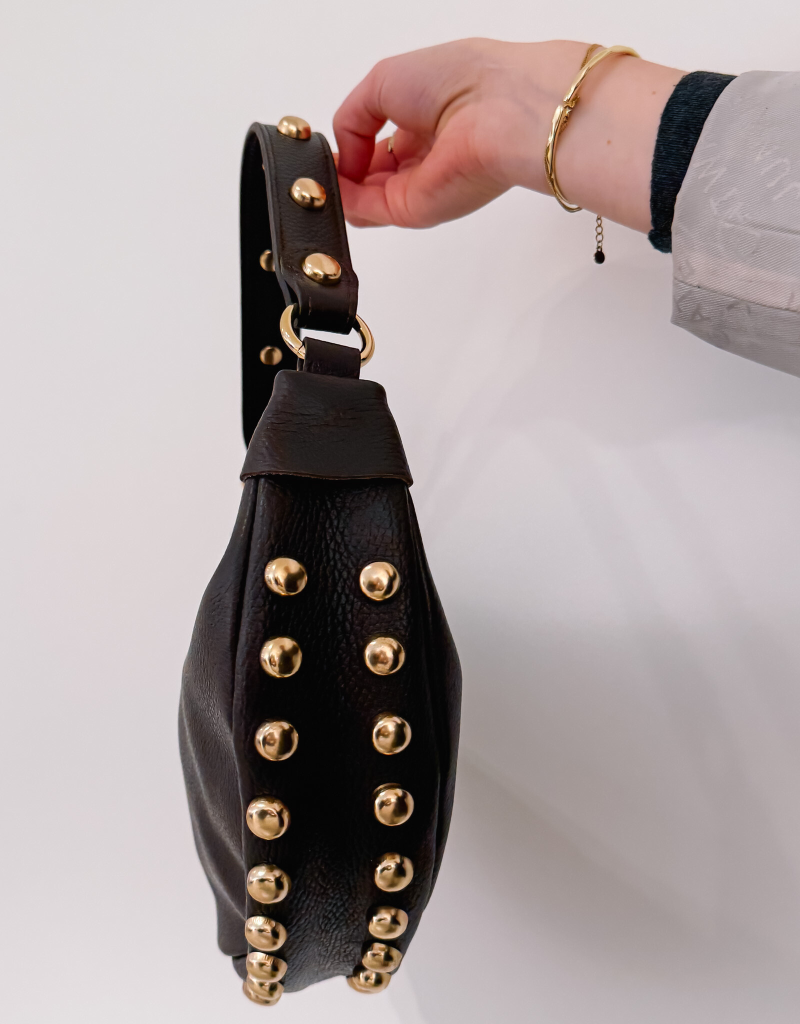 The Golden House - Giul Handtas Studs 'Ine' - Chocolat