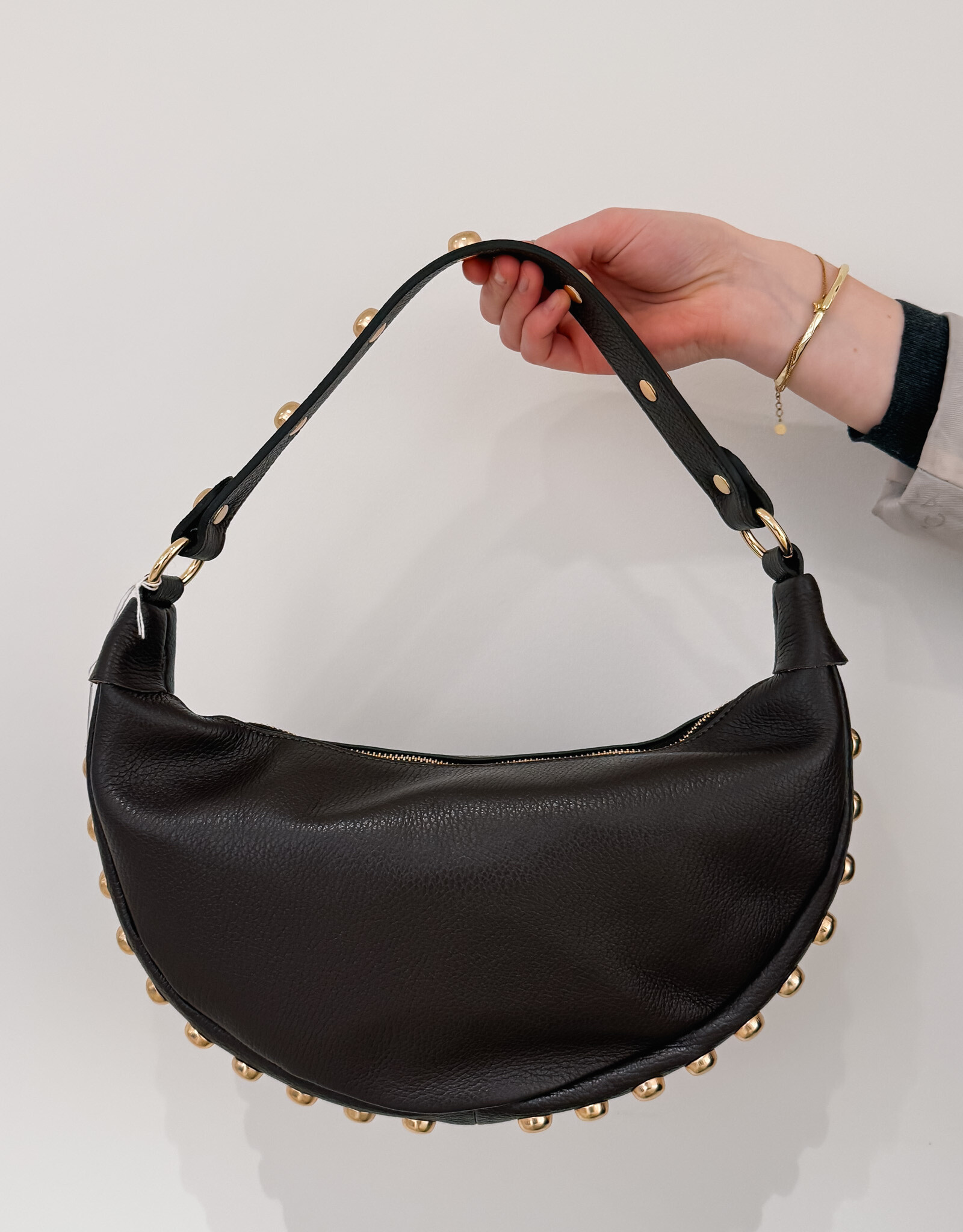 The Golden House - Giul Handtas Studs 'Ine' - Chocolat