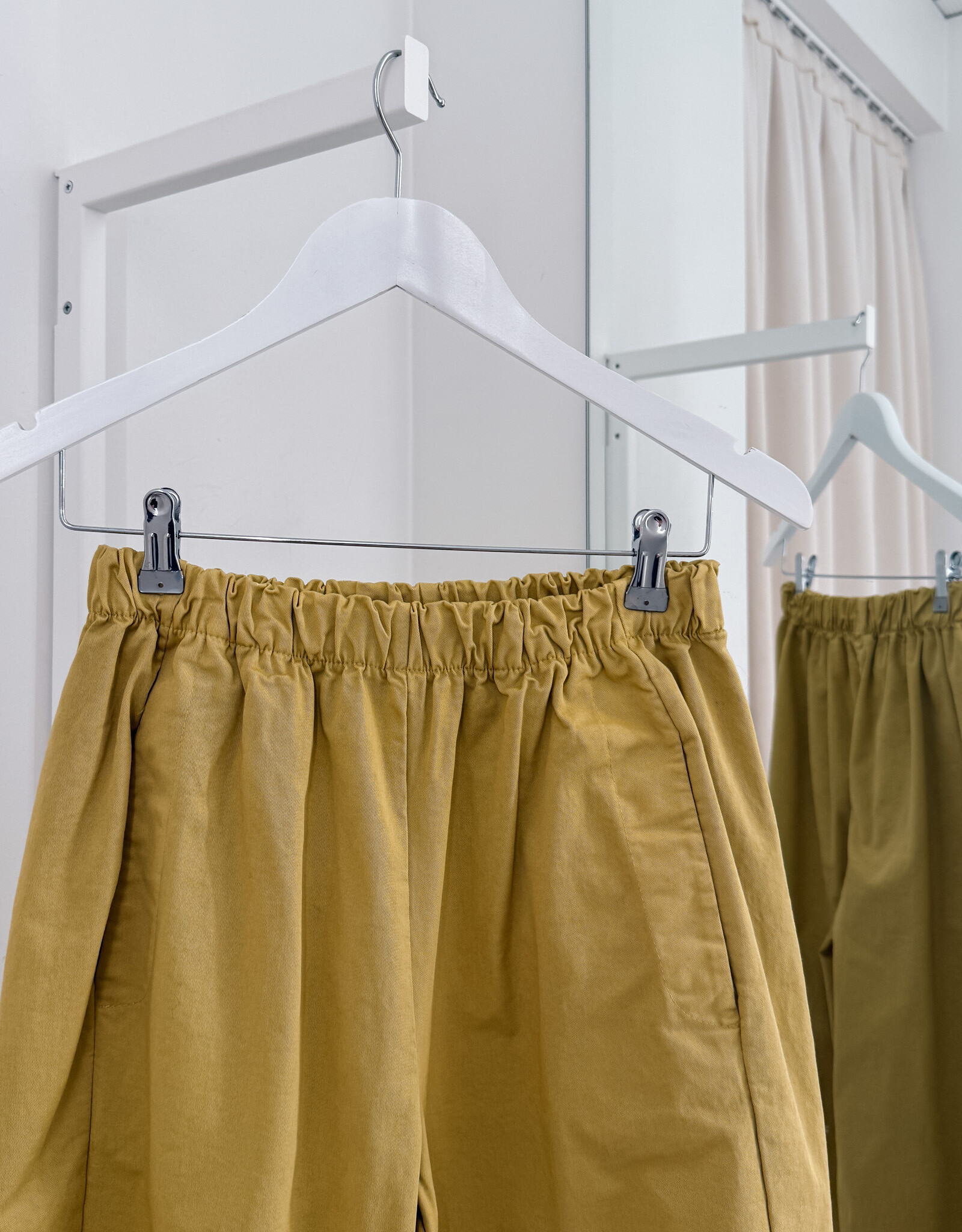 The Golden House Joh Broek 'Magic' - Ocher Yellow