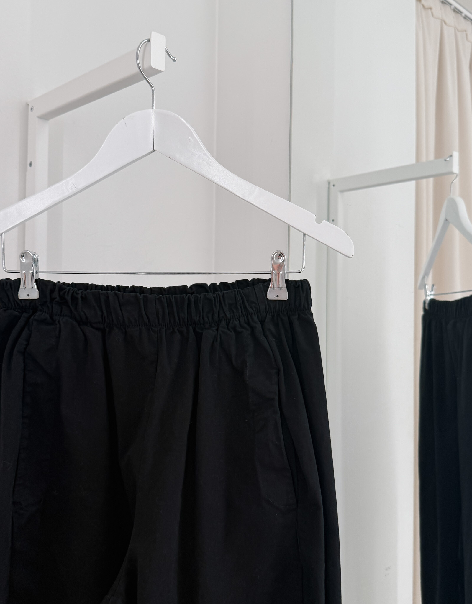 The Golden House Joh Broek  'Magic' - Black