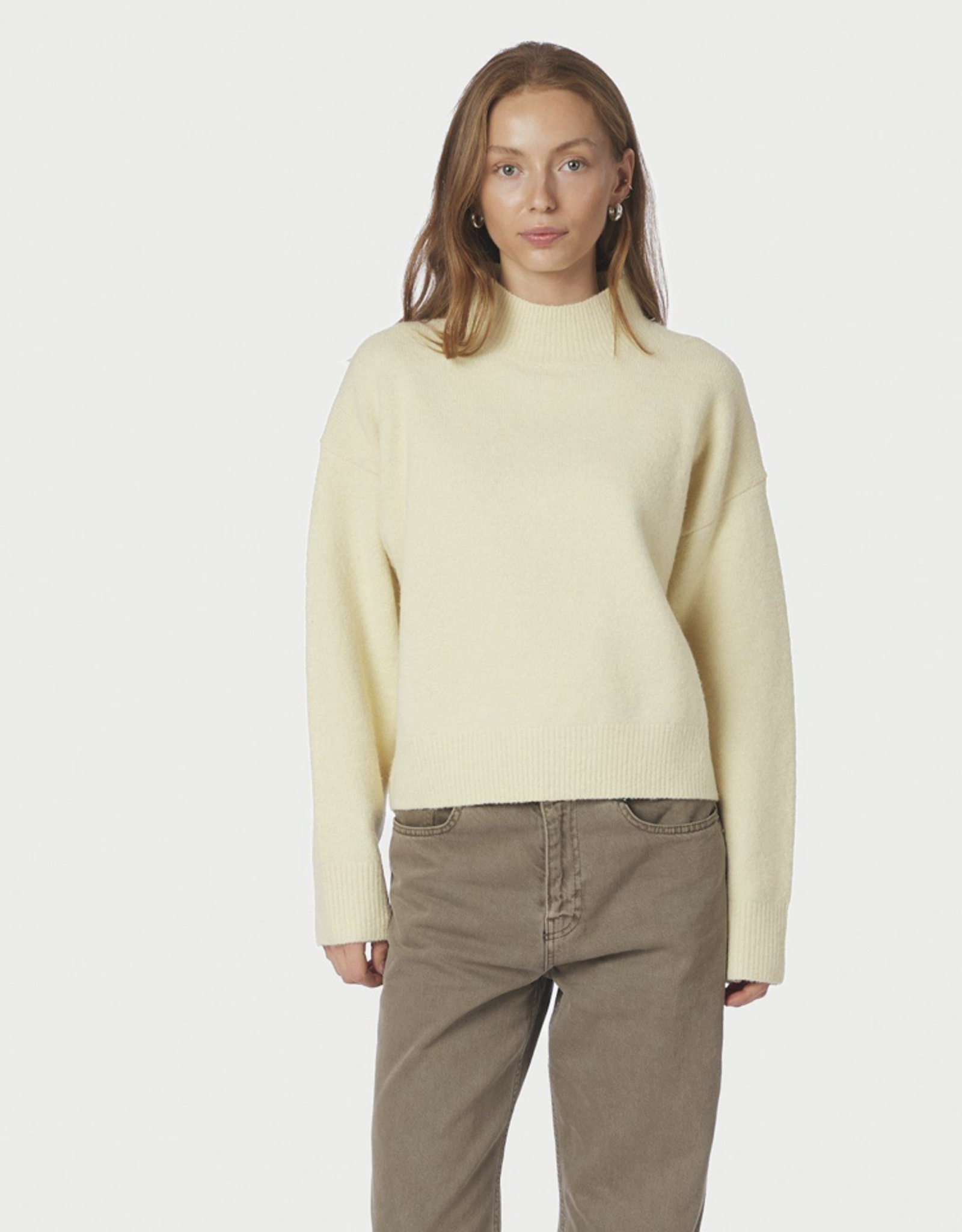 Pull 'Paulina' - Butter Yellow - Neo Noir