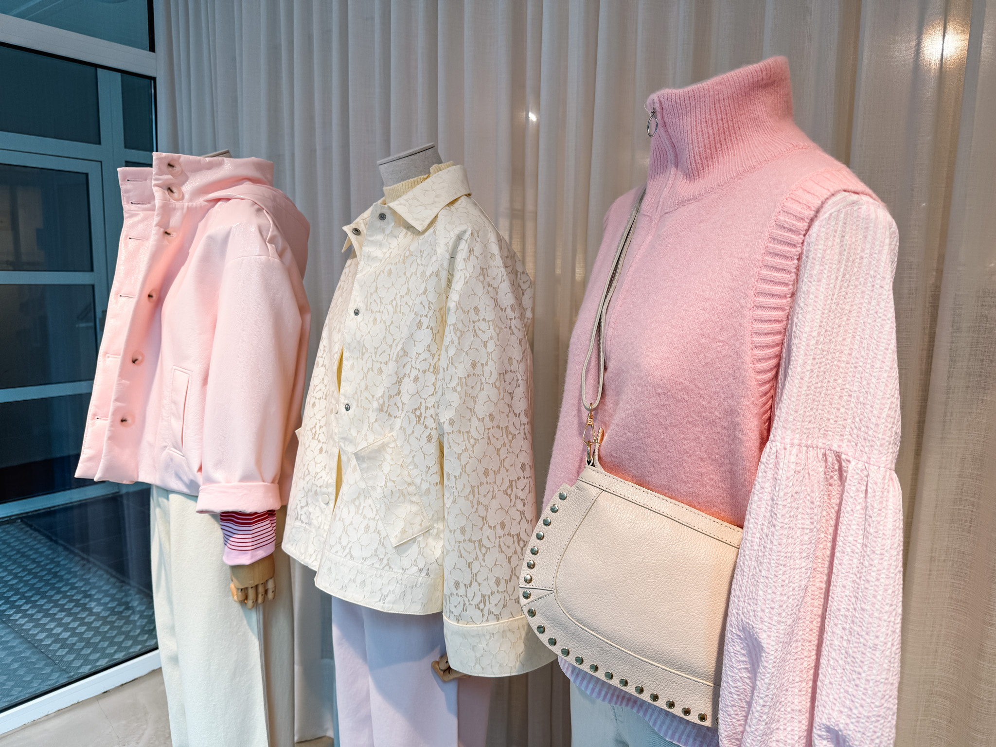 WindowLook-TheGoldenHouse-februari-SS2026