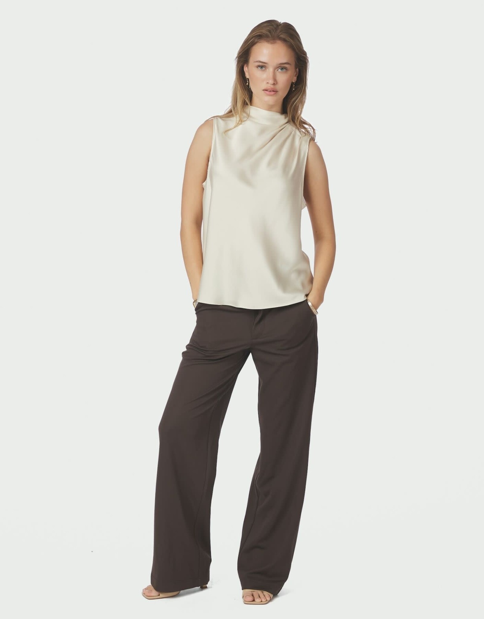 Top Satin 'Isola' - Creme - Neo Noir