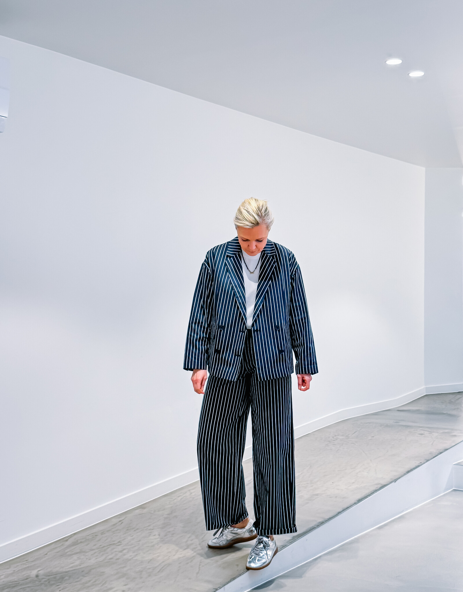 The Tiny Big Sister Blazer 'Striped Twill' - Navy - The Tiny Big Sister