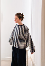 The Golden House Mom T-Shirt Long Sleeve 'Otie' - Navy/White TU