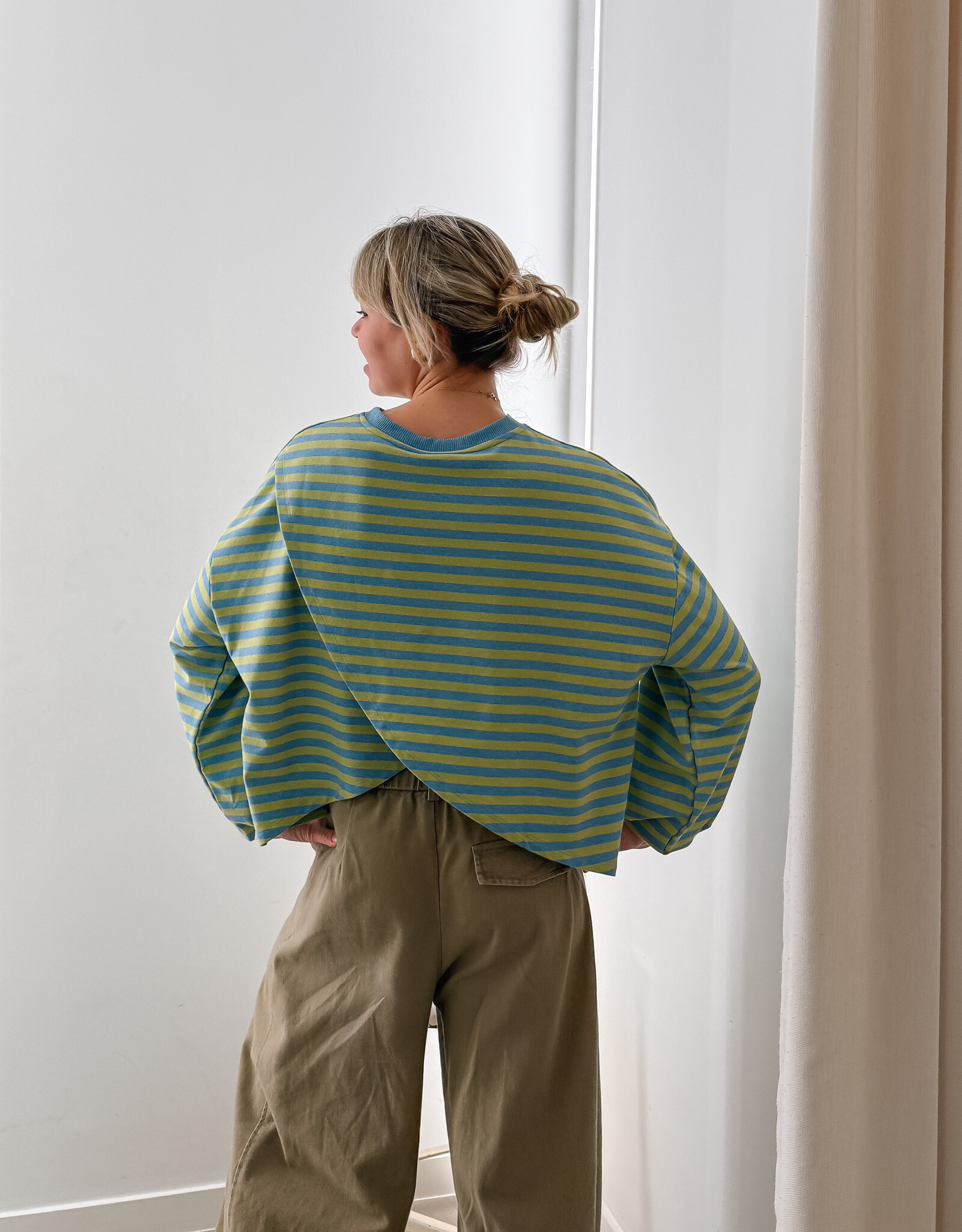 The Golden House Mom T-Shirt Long Sleeve 'Otie' - Lemon/Blue TU